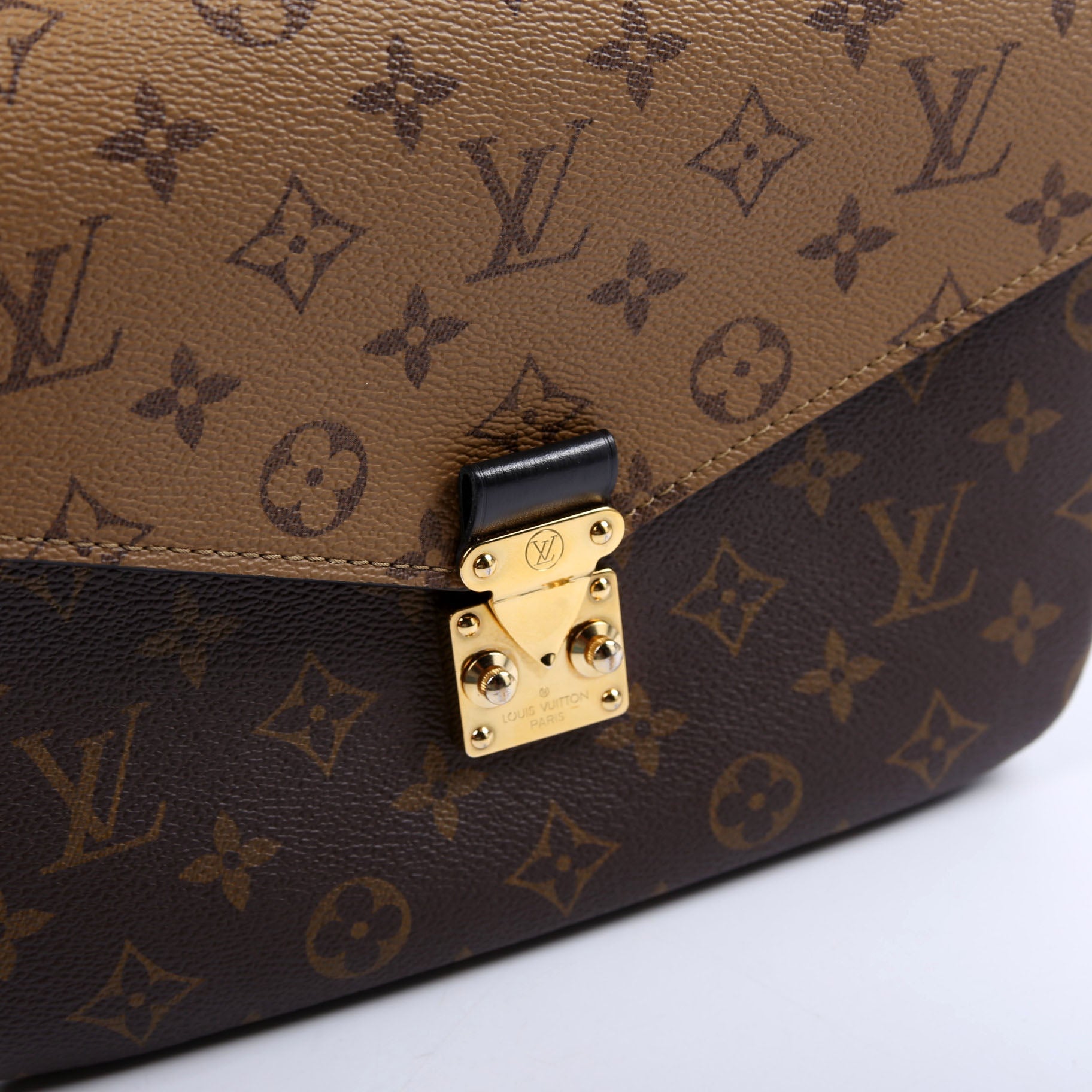 Pochette Metis Reverse Monogram
