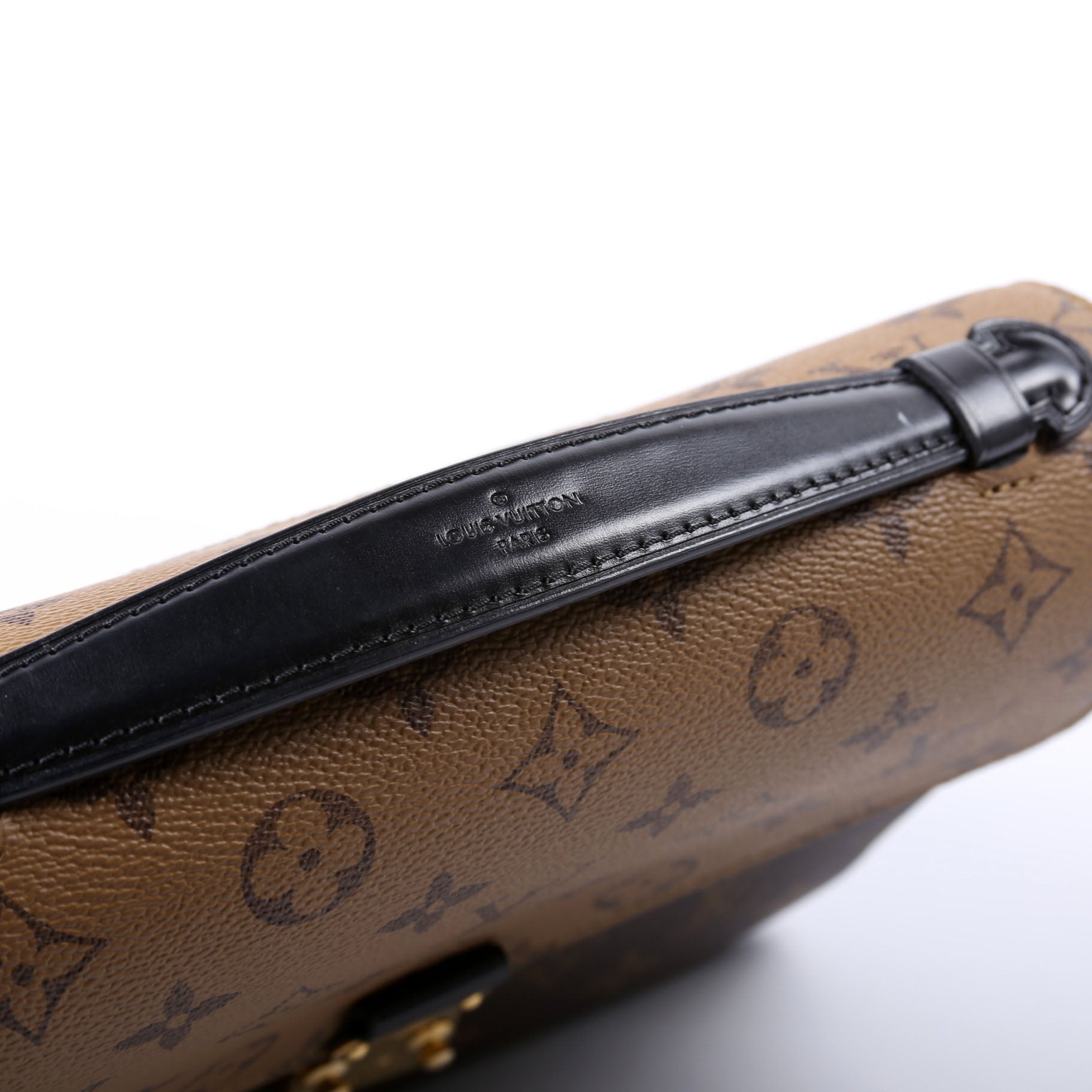 Pochette Metis Reverse Monogram