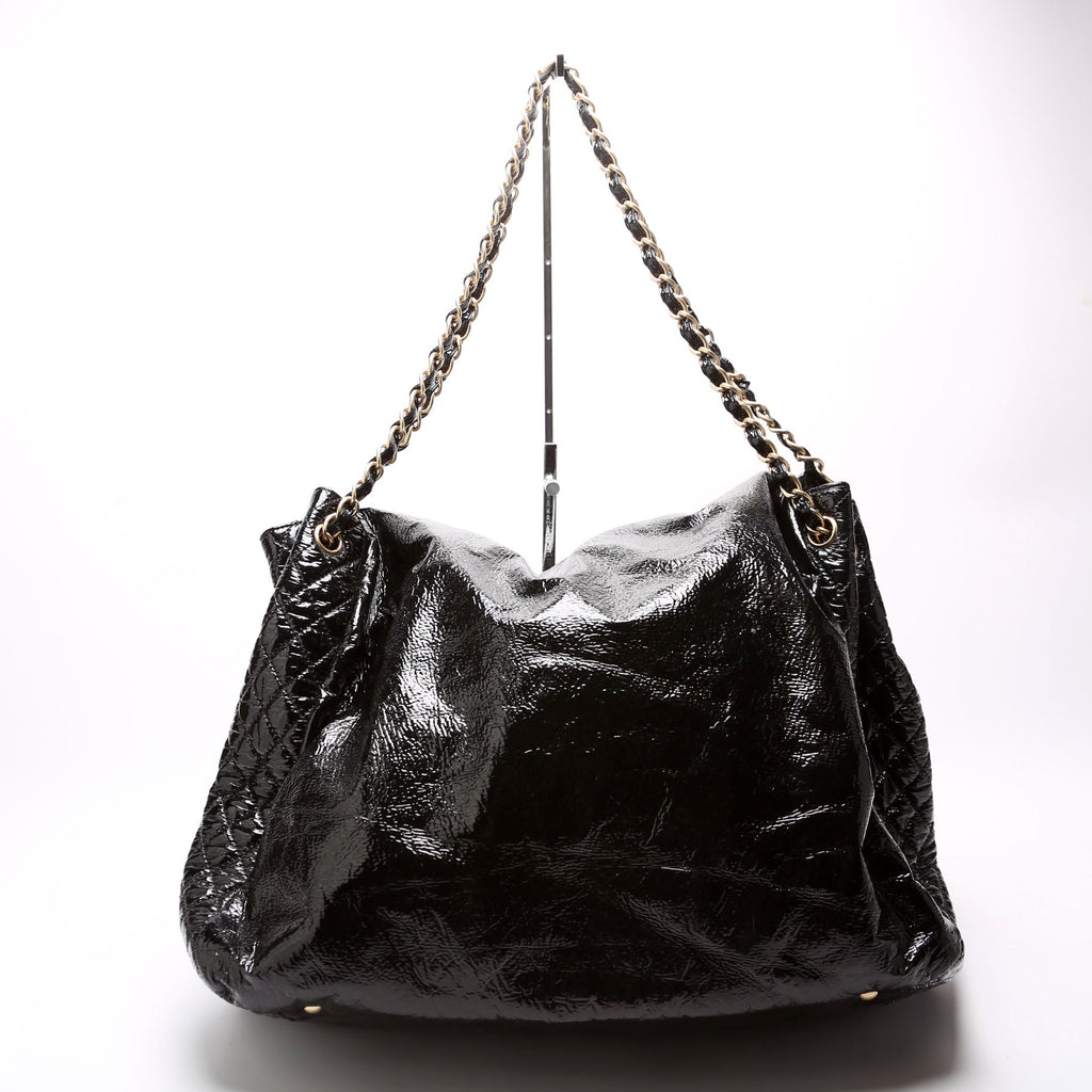 Rock & Chain Flap Accordion Bag Crinkled Patent 11M Black