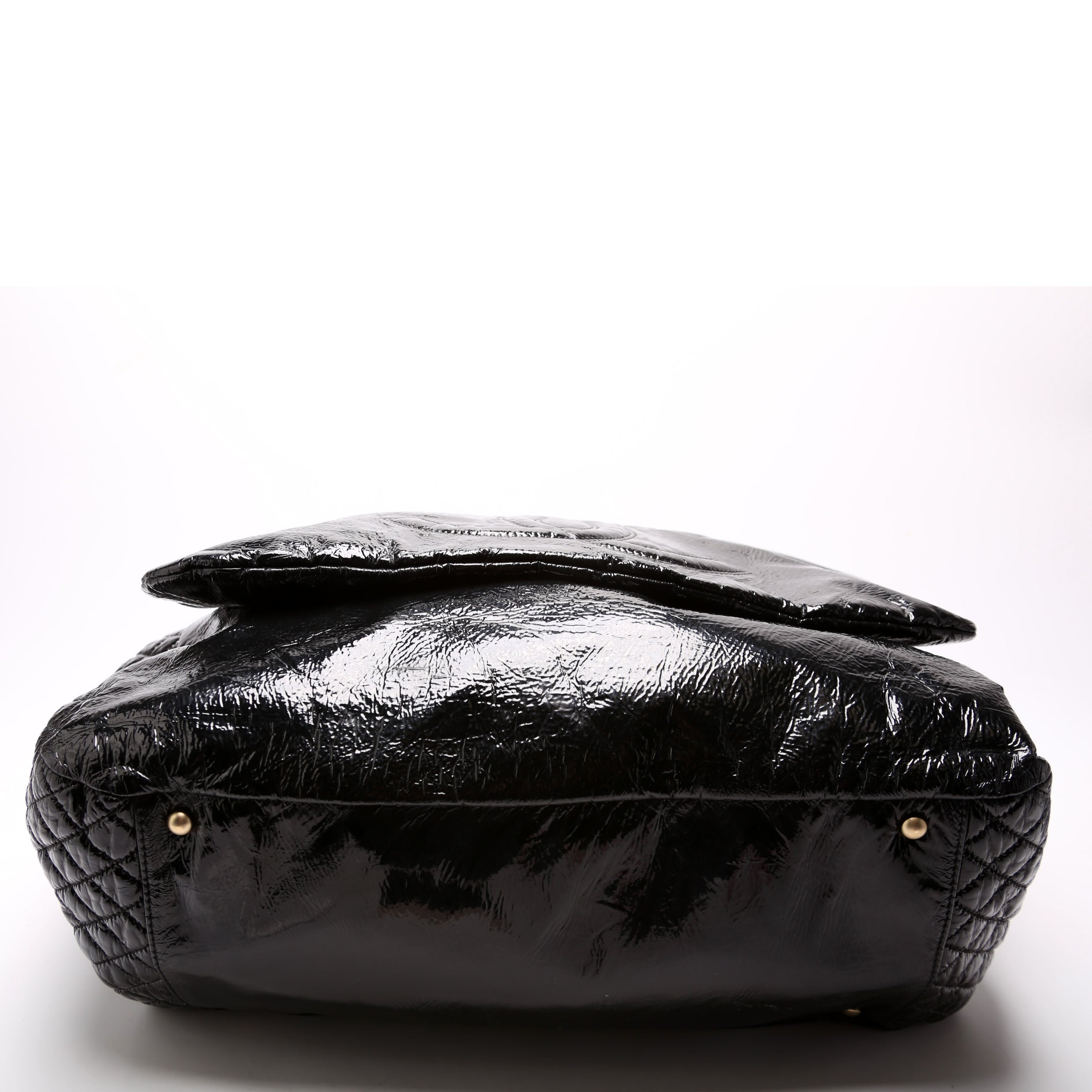Rock & Chain Flap Accordion Bag Crinkled Patent 11M Black