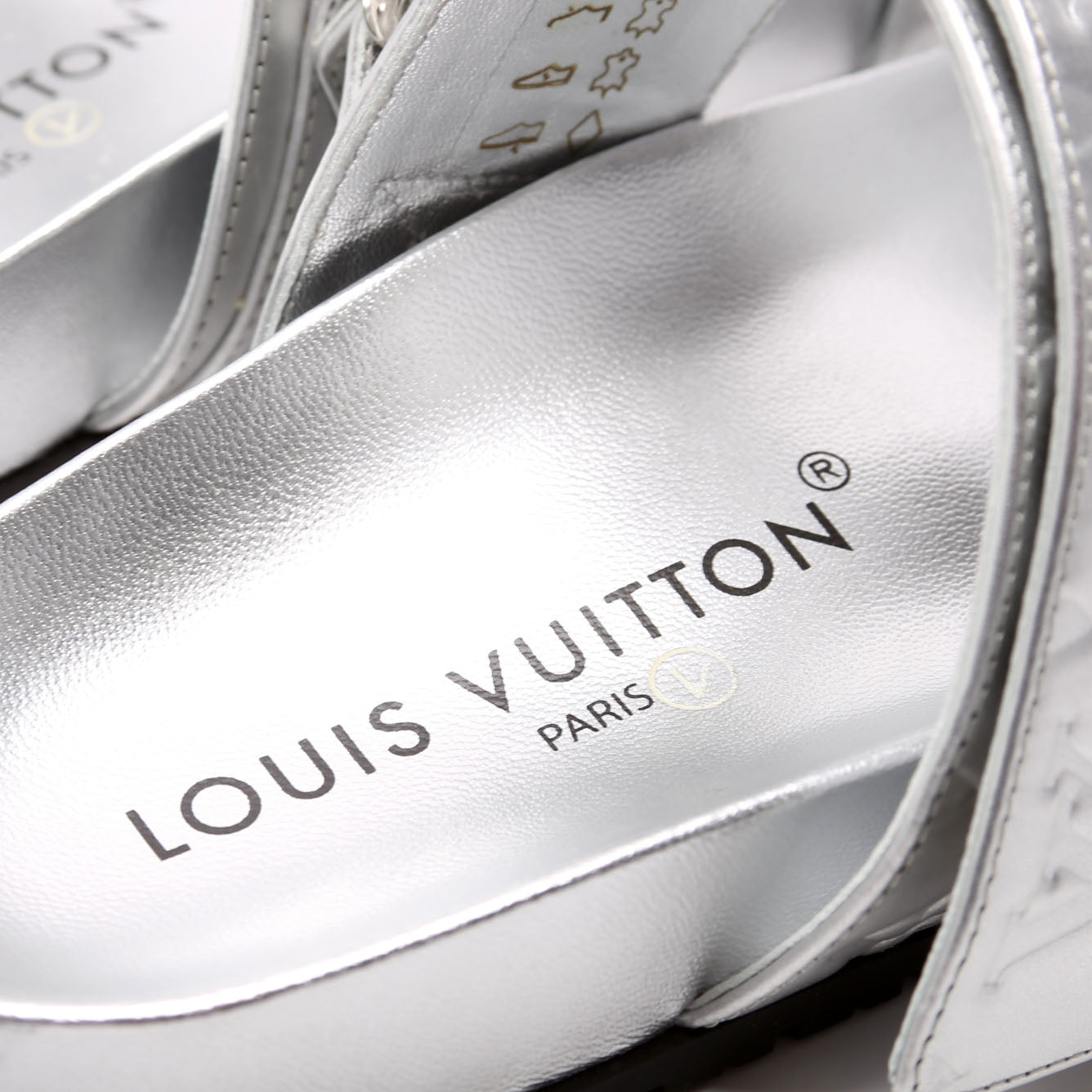 Bom Dia Metallic Leather Sandals Size 39 Silver