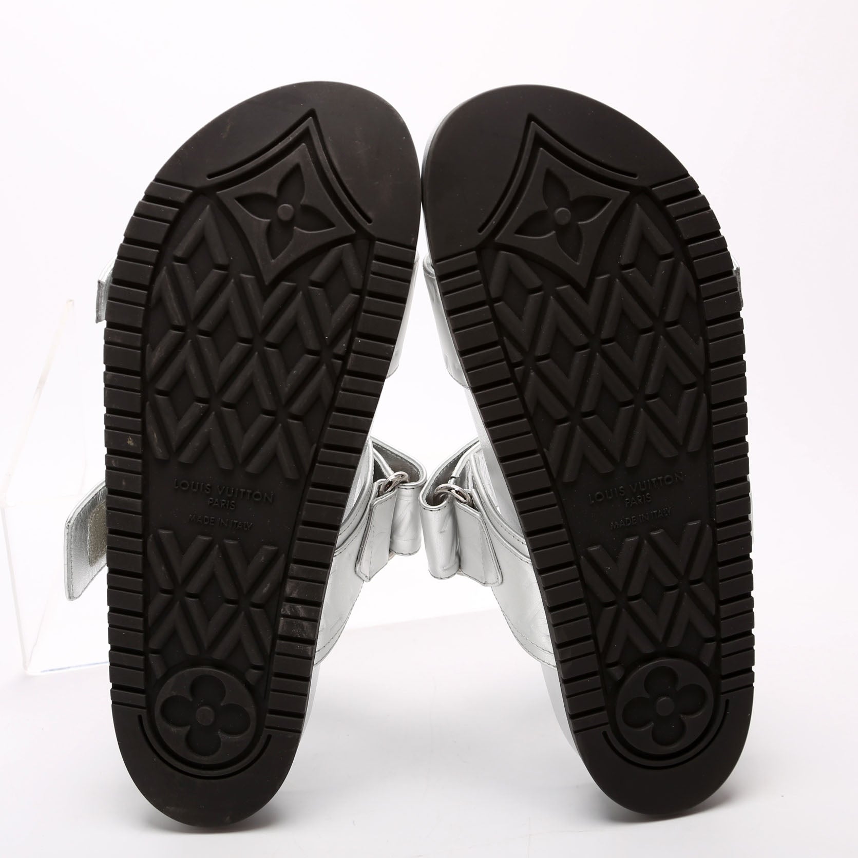Bom Dia Metallic Leather Sandals Size 39 Silver