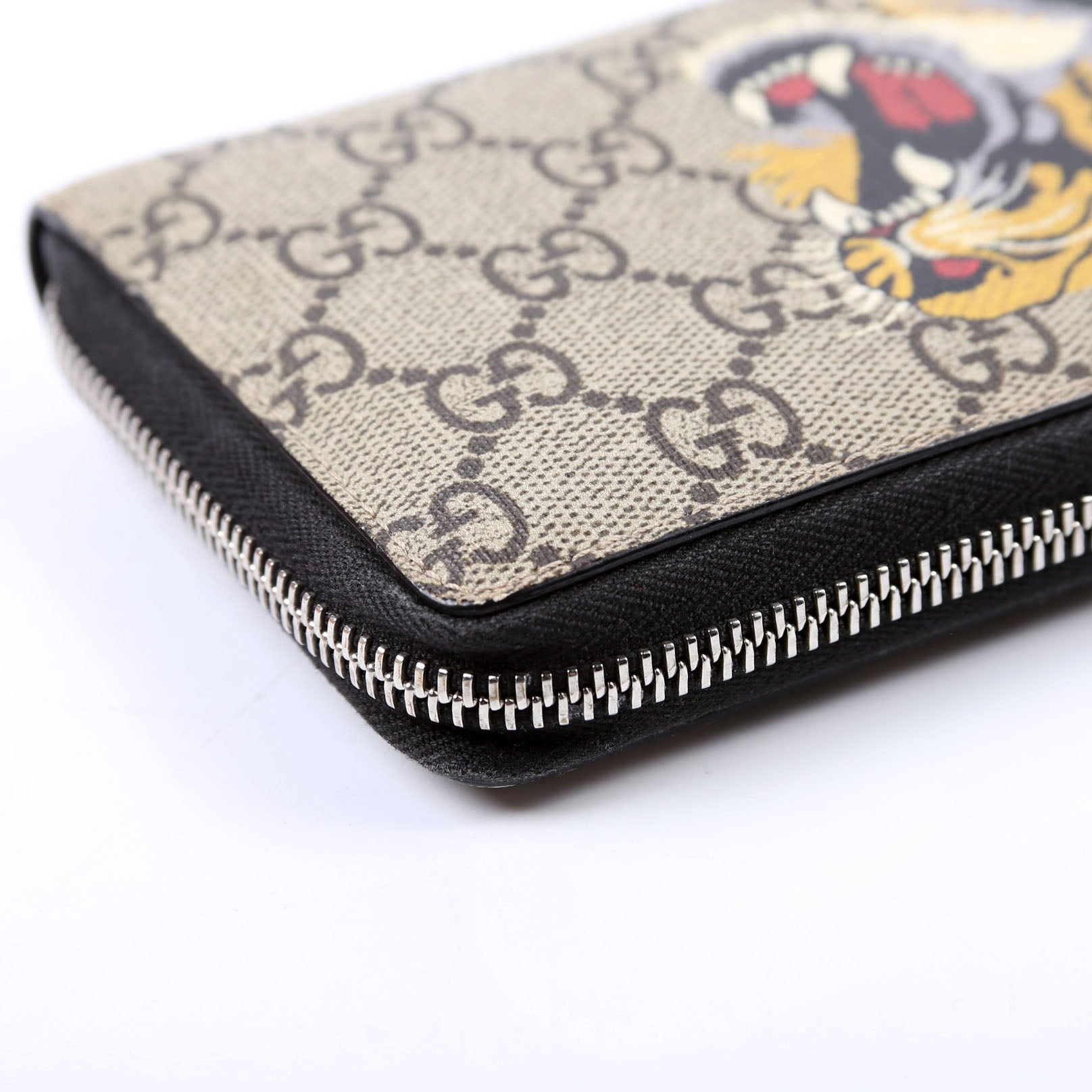 451273 GG Supreme Tiger Zip Around Wallet Beige/Multicolor