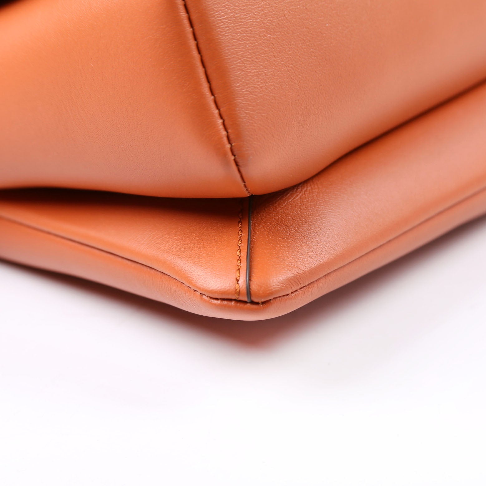Mode Travia Small Spanish Leather Shoulder Bag Orange