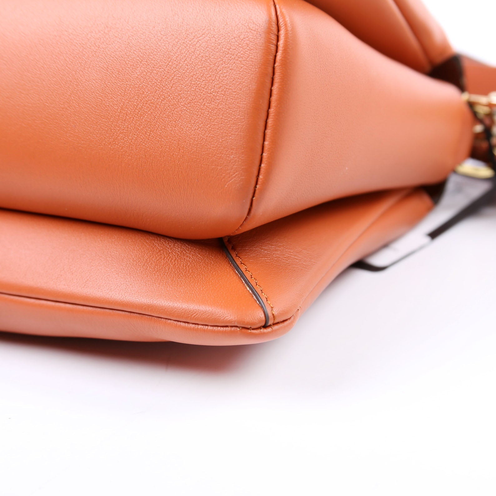 Mode Travia Small Spanish Leather Shoulder Bag Orange