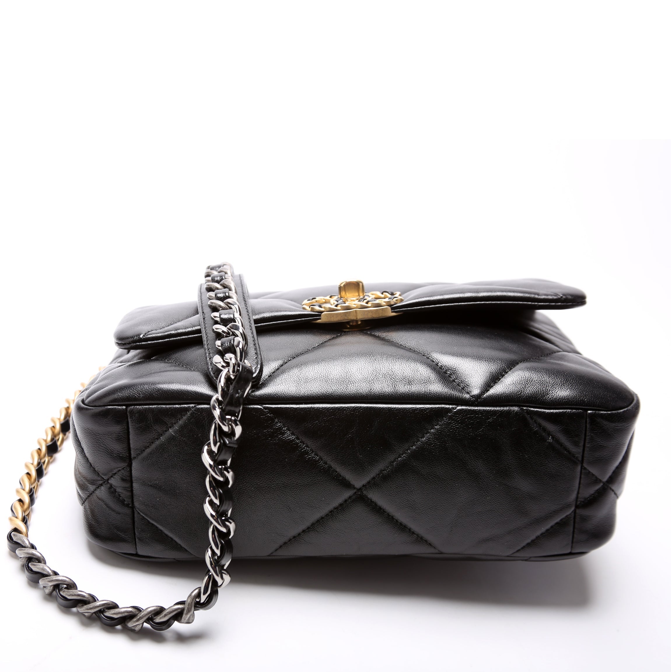 Quilted Goatskin 19 Medium Flap RFID Black