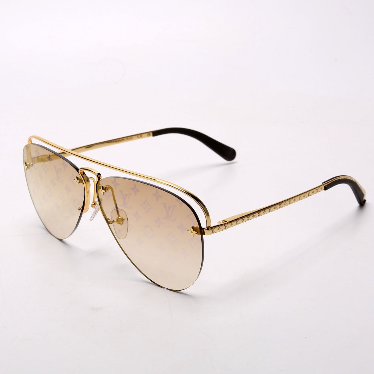 Z1366E Grease Gradient Monogram Lens Gold