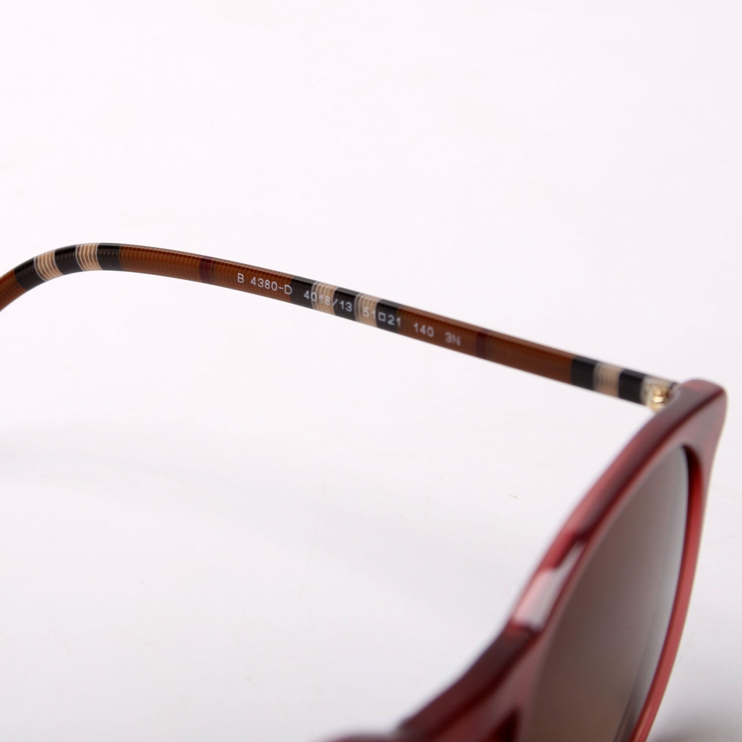 B4380 Bordeaux Round Sunglasses Mauve