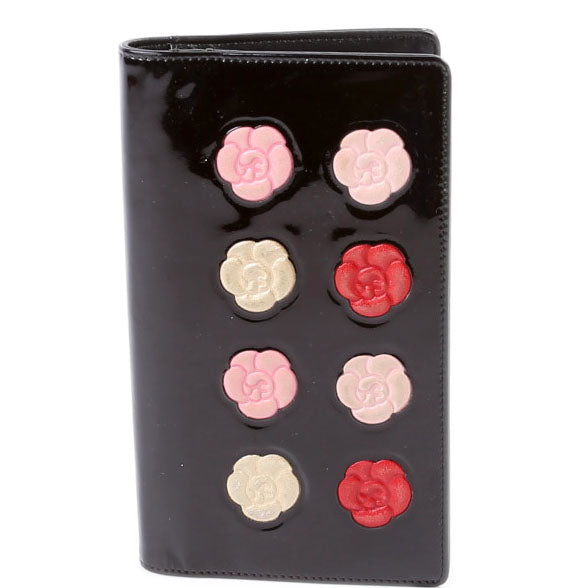 Timless CC Camellia Flower Pallet Patent Yen Wallet 12M Black/Multicolor