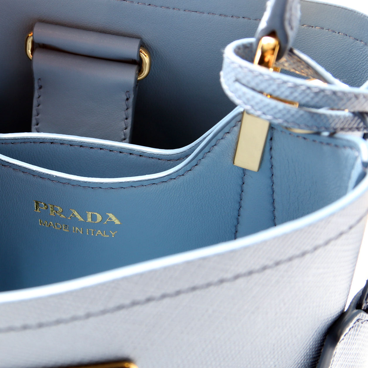 Saffiano Cuir Small Panier Bag Blue