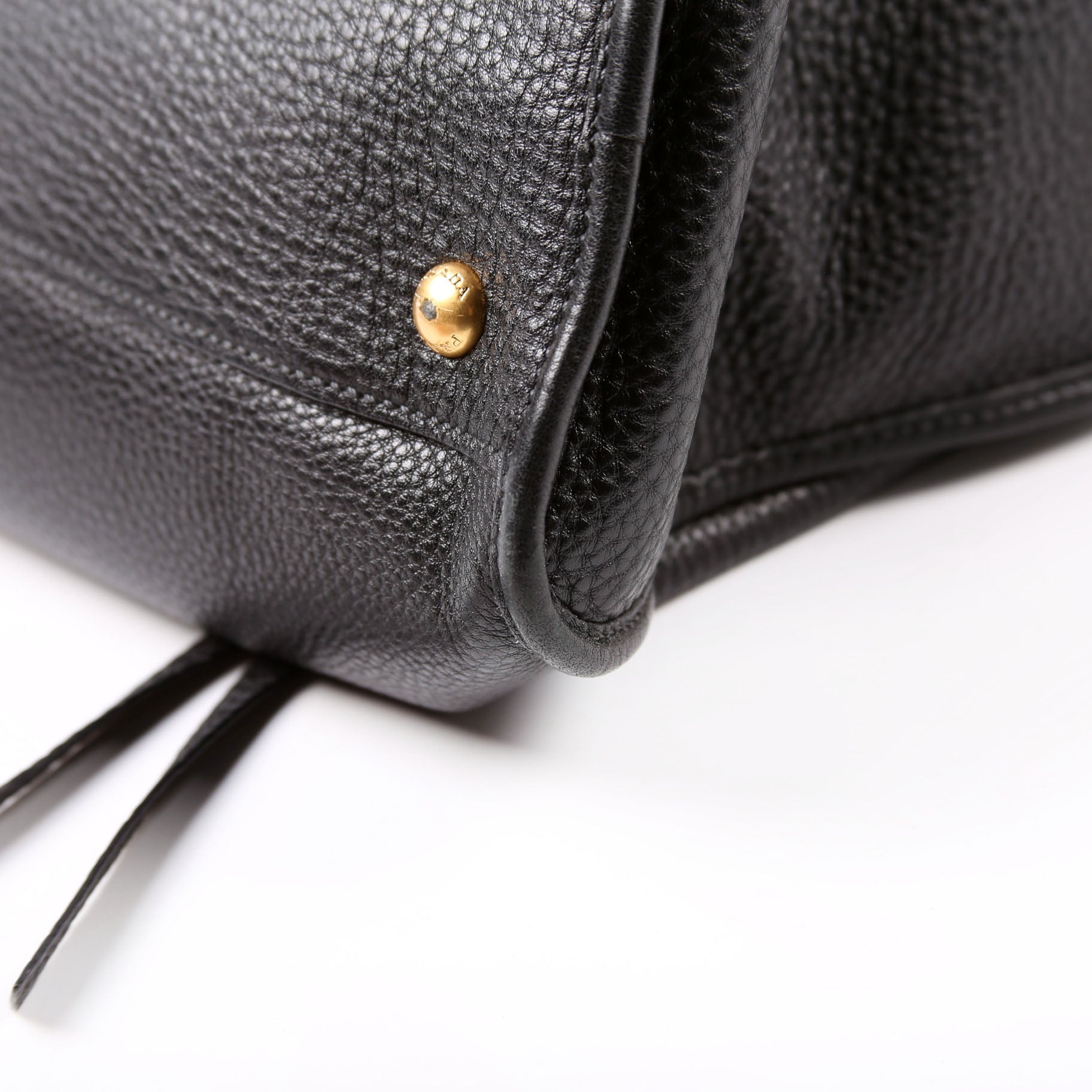 Vitello Daino Zip Shopping Satchel Large Black