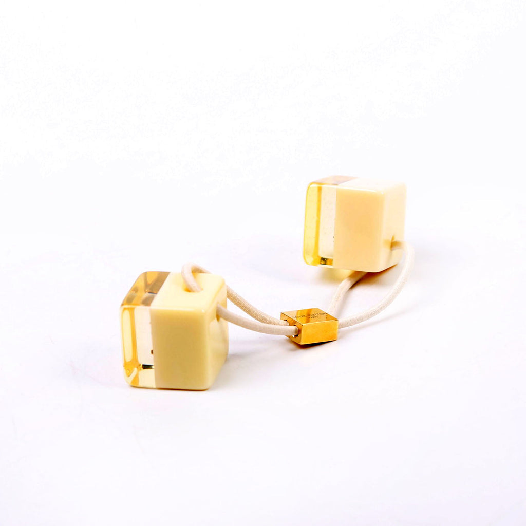 Inclusion Resin Hair Cubes Accessory Cream
