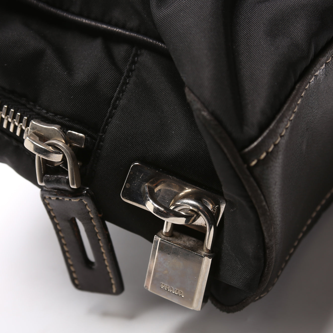Tessuto Nylon/Leather Shoulder Bag Vintage Black