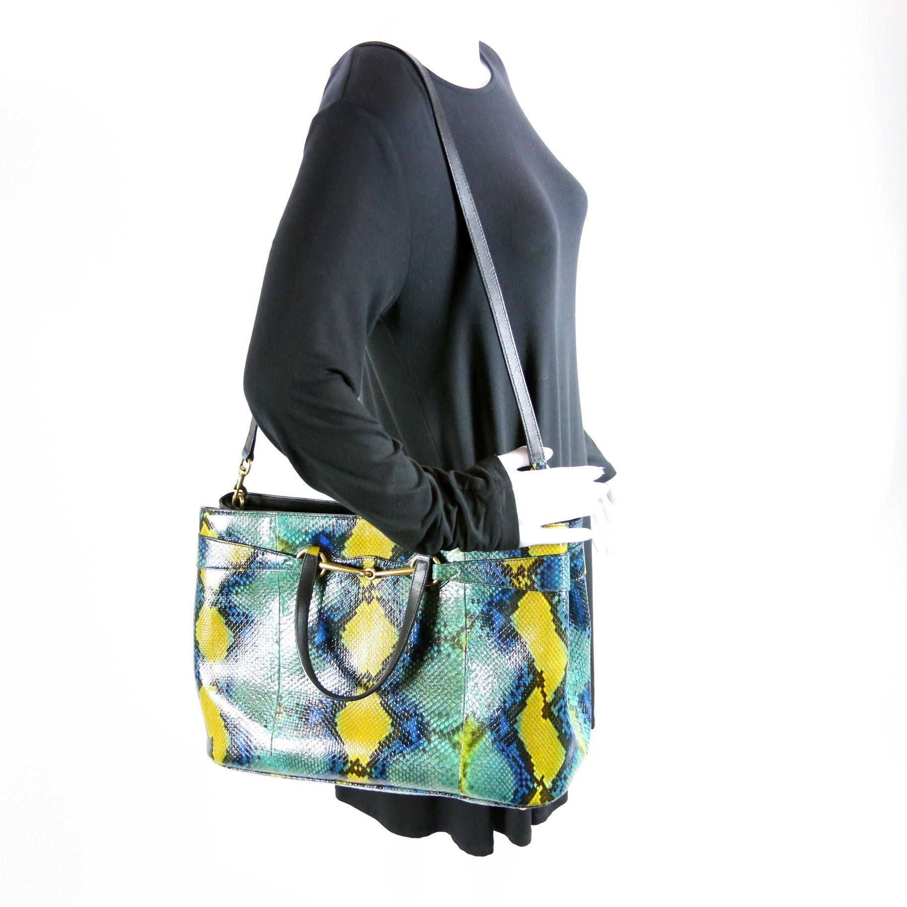 320903 Bright Bit Python Medium Satchel