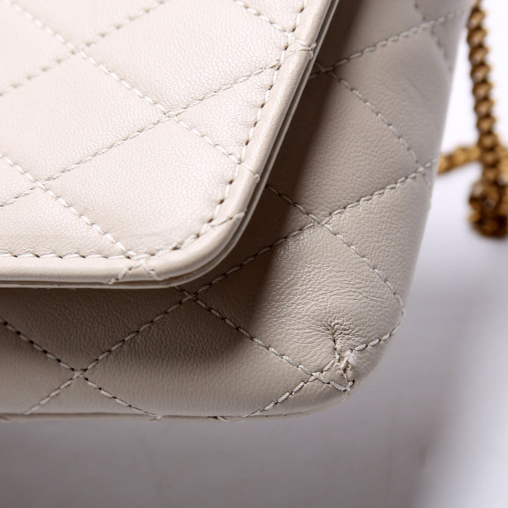754051 Gaby Phone Case Quilted Lambskin White