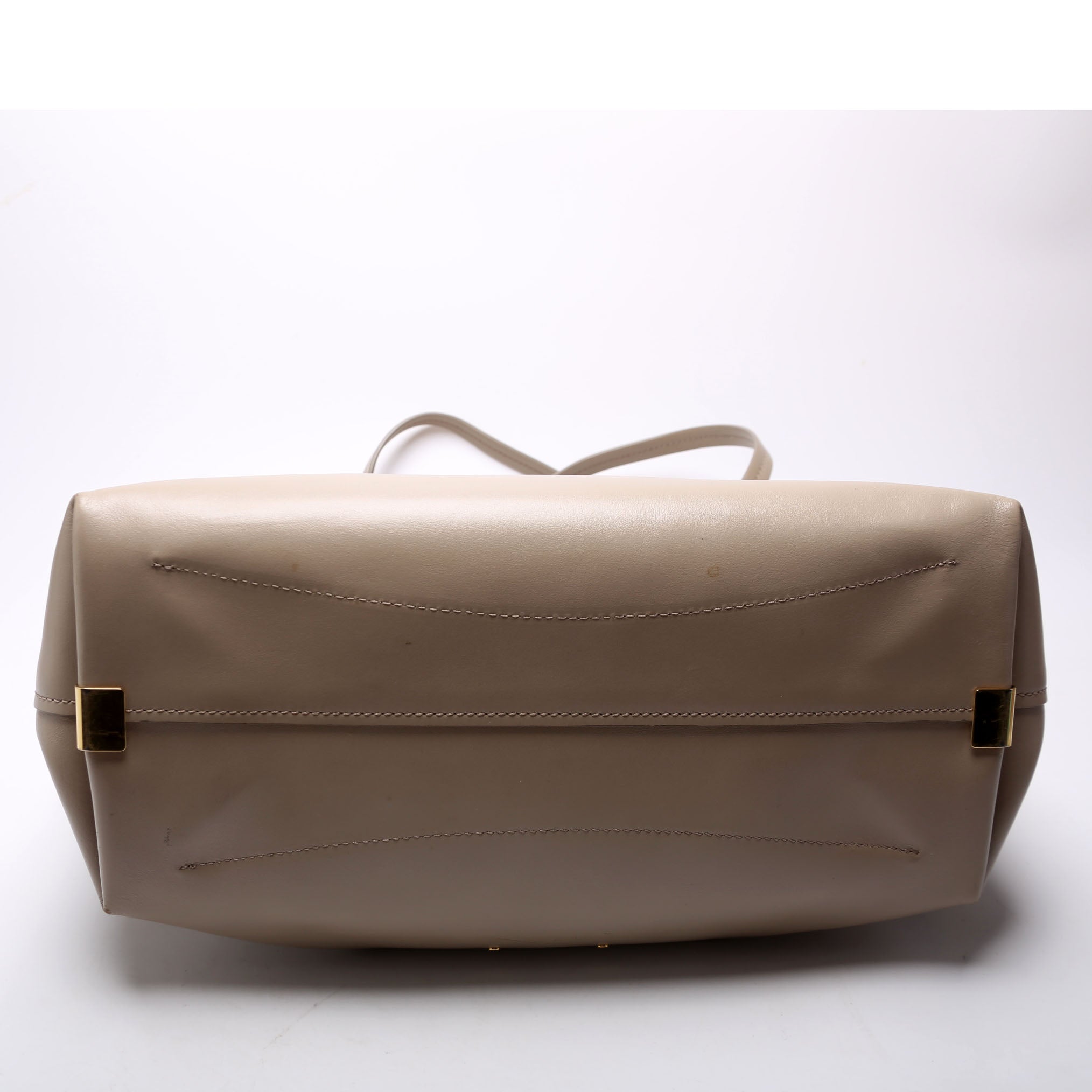 C Zipped Shopping Medium Leather Tote