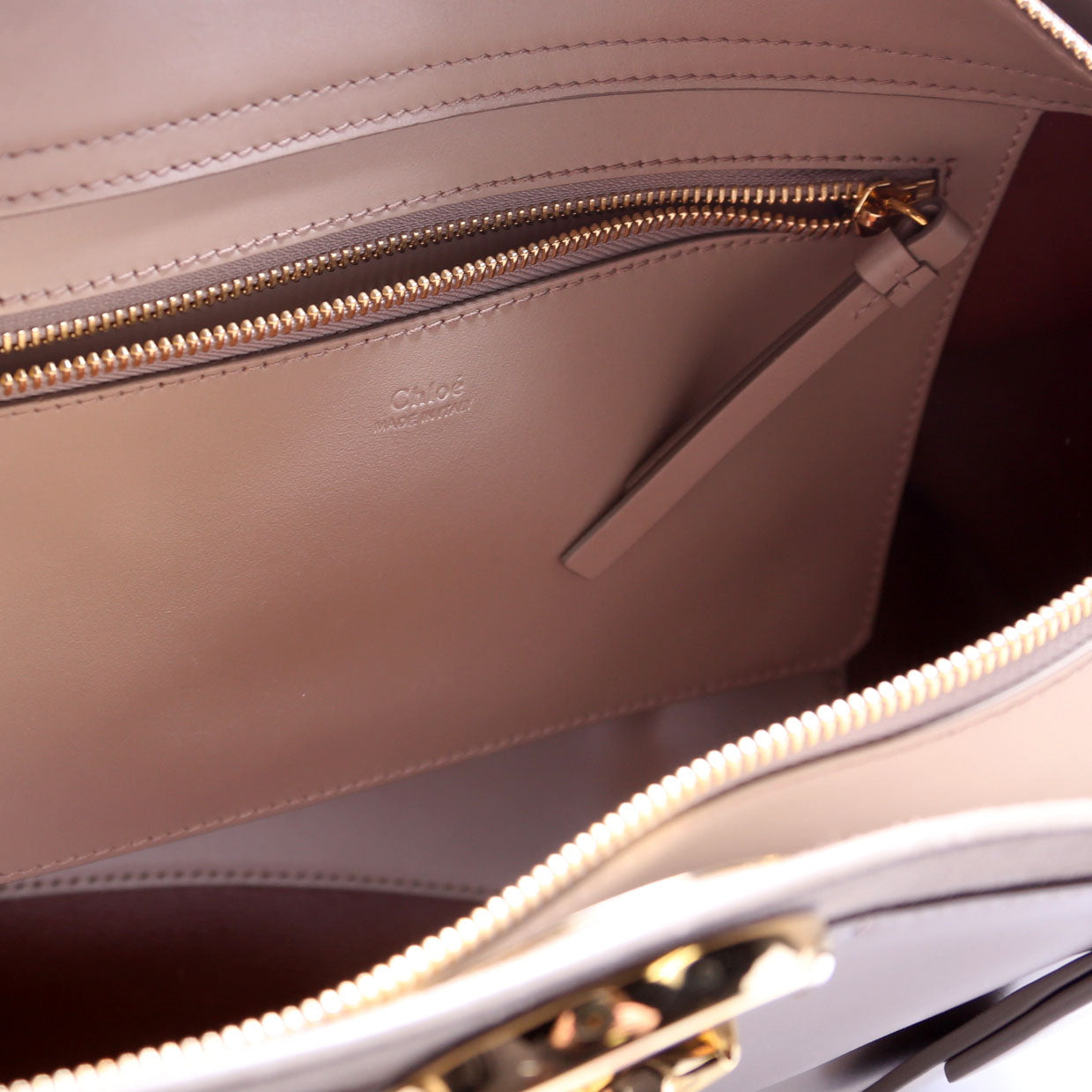 C Zipped Shopping Medium Leather Tote