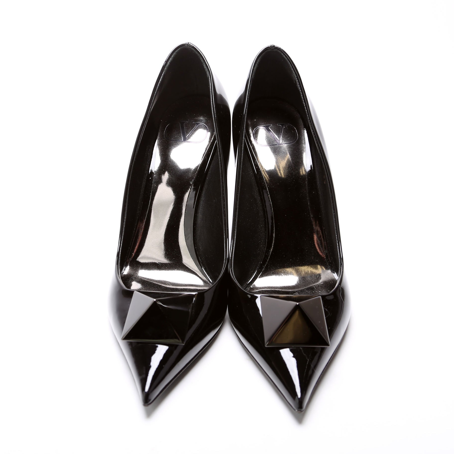 One Stud 100MM Patent Pumps Size 39