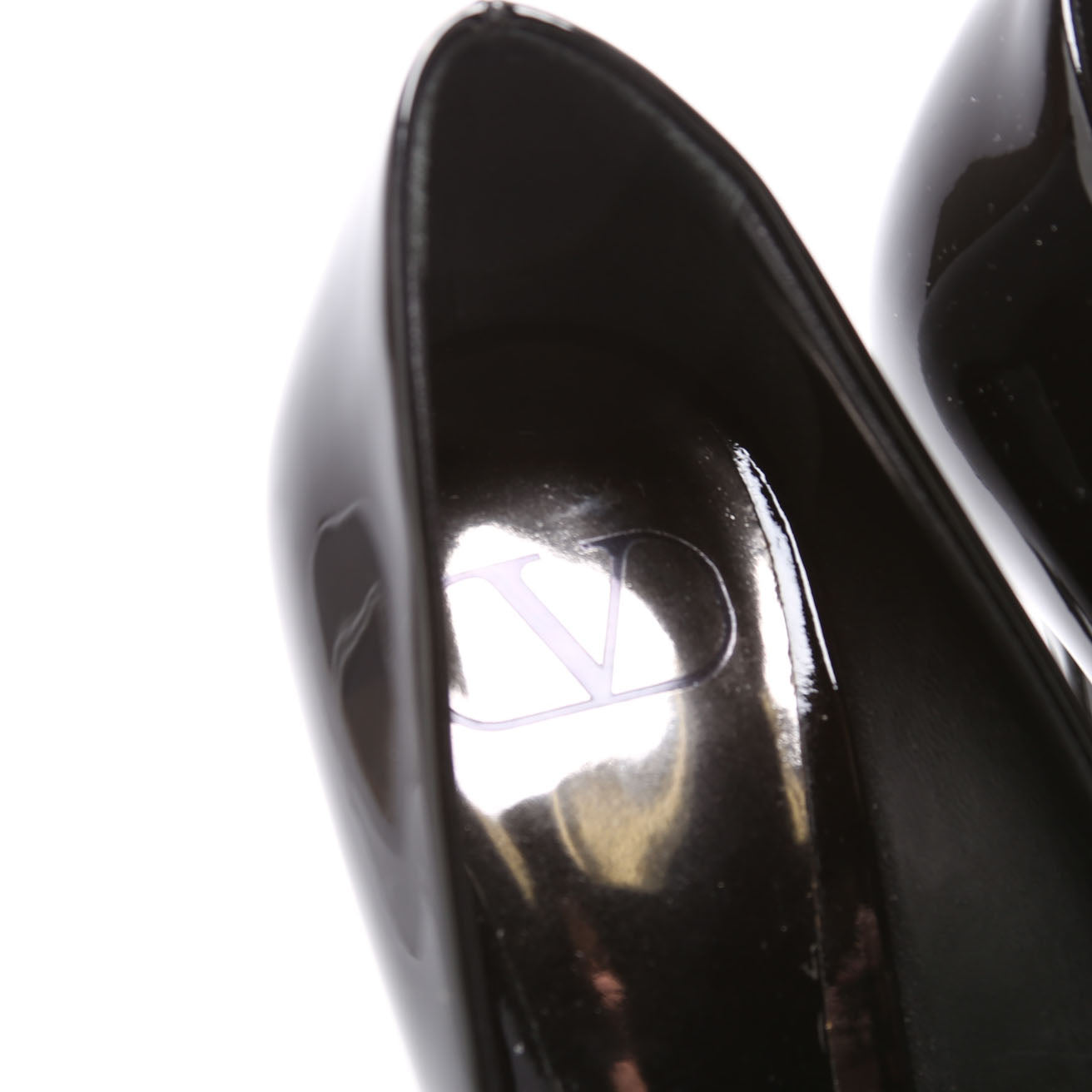 One Stud 100MM Patent Pumps Size 39