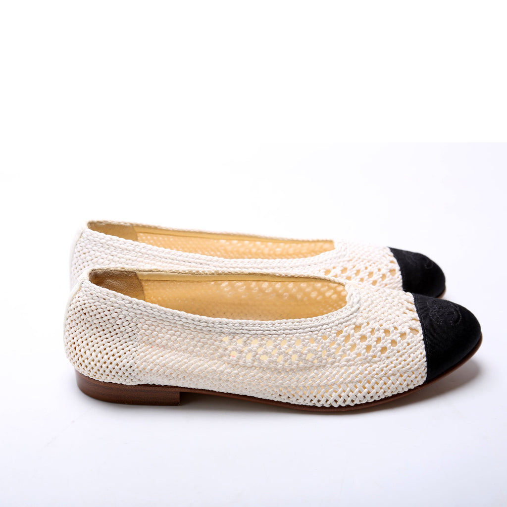 Crochet Cap Toe Ballet Flats Size 36.5 White/Black