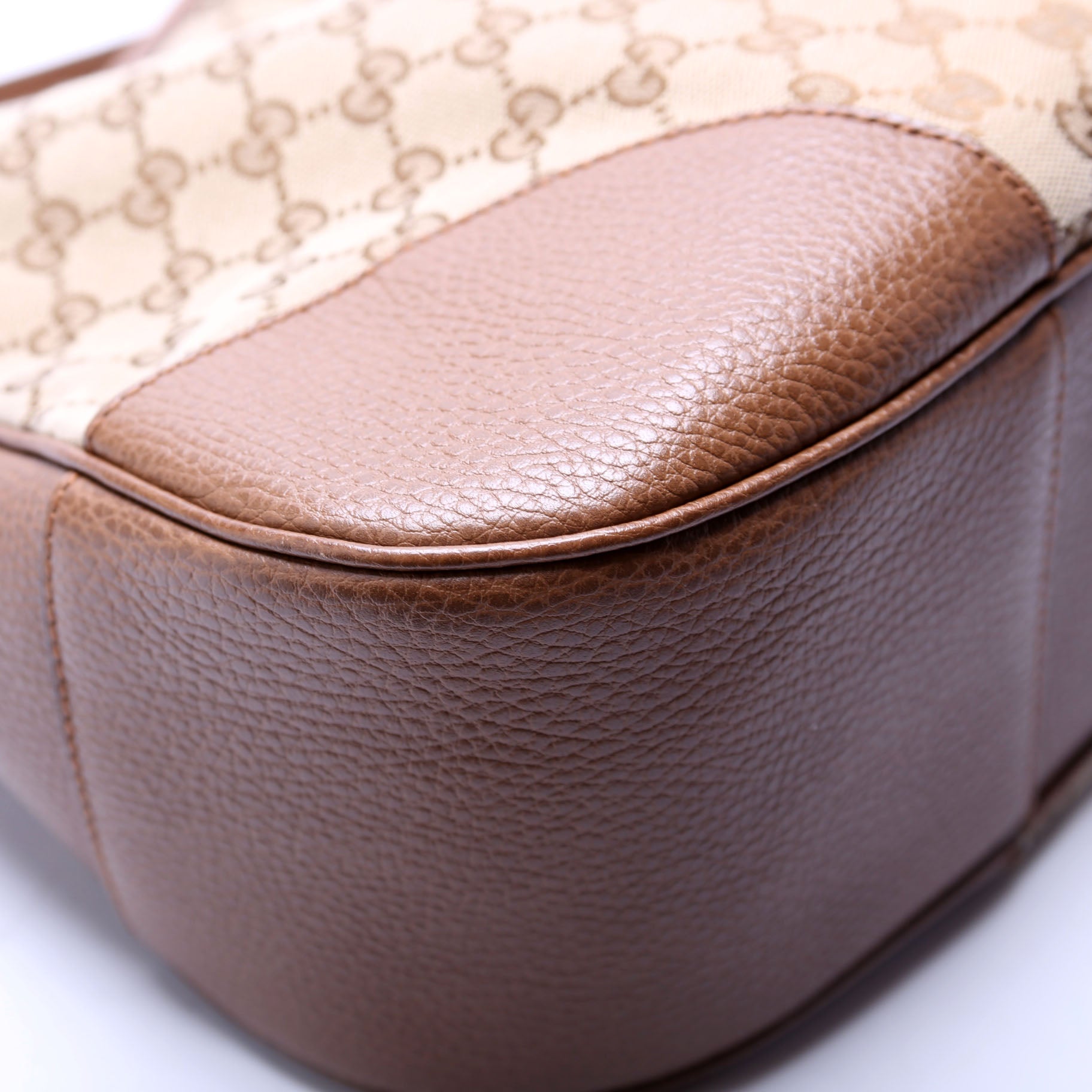 449244 GG Canvas Bree Hobo