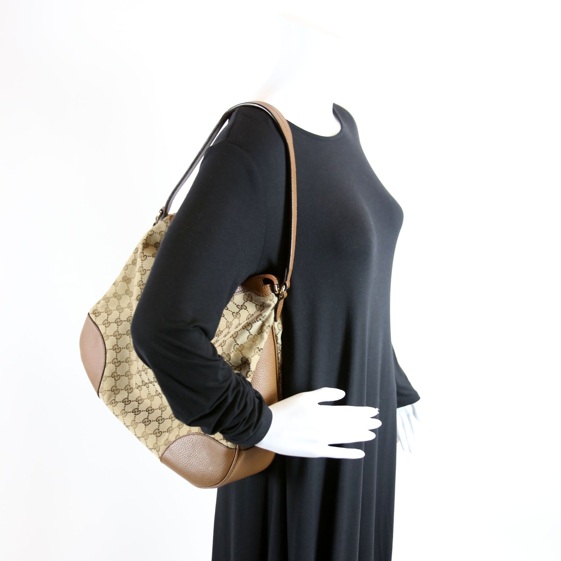 449244 GG Canvas Bree Hobo