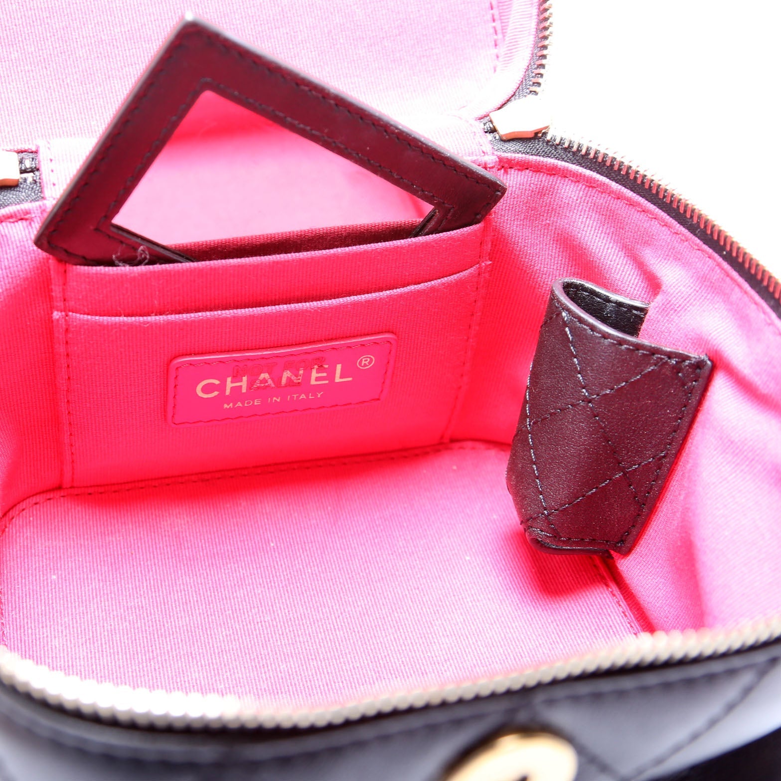 CC Vanity Case With Chain Small RFID Black