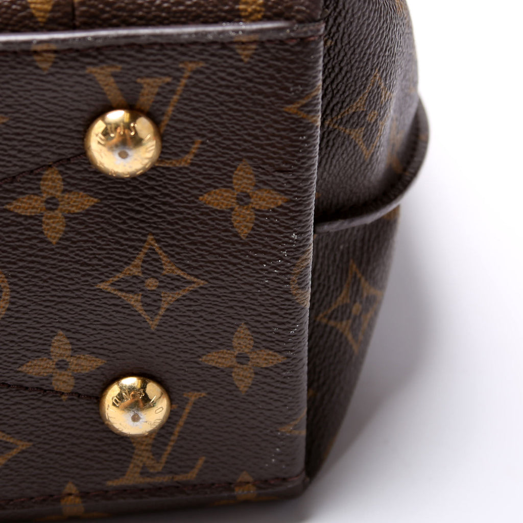 Metis Shoulder Monogram