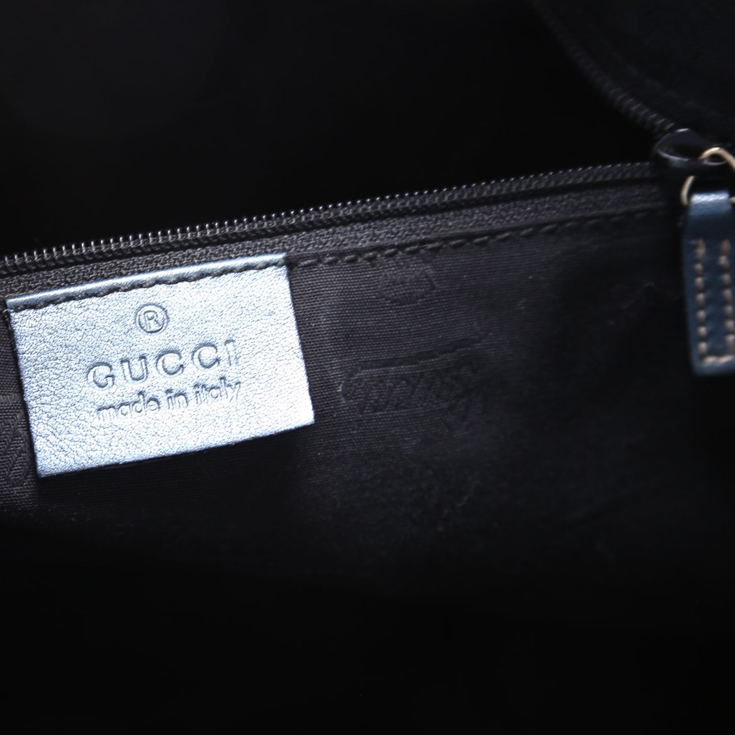 211944 Sukey GG Leather Medium Blue