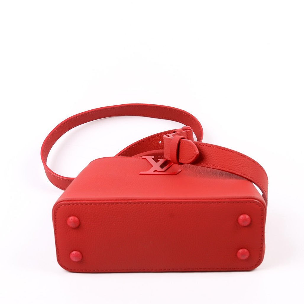 Capucines Mini Taurillon Monochrome Red