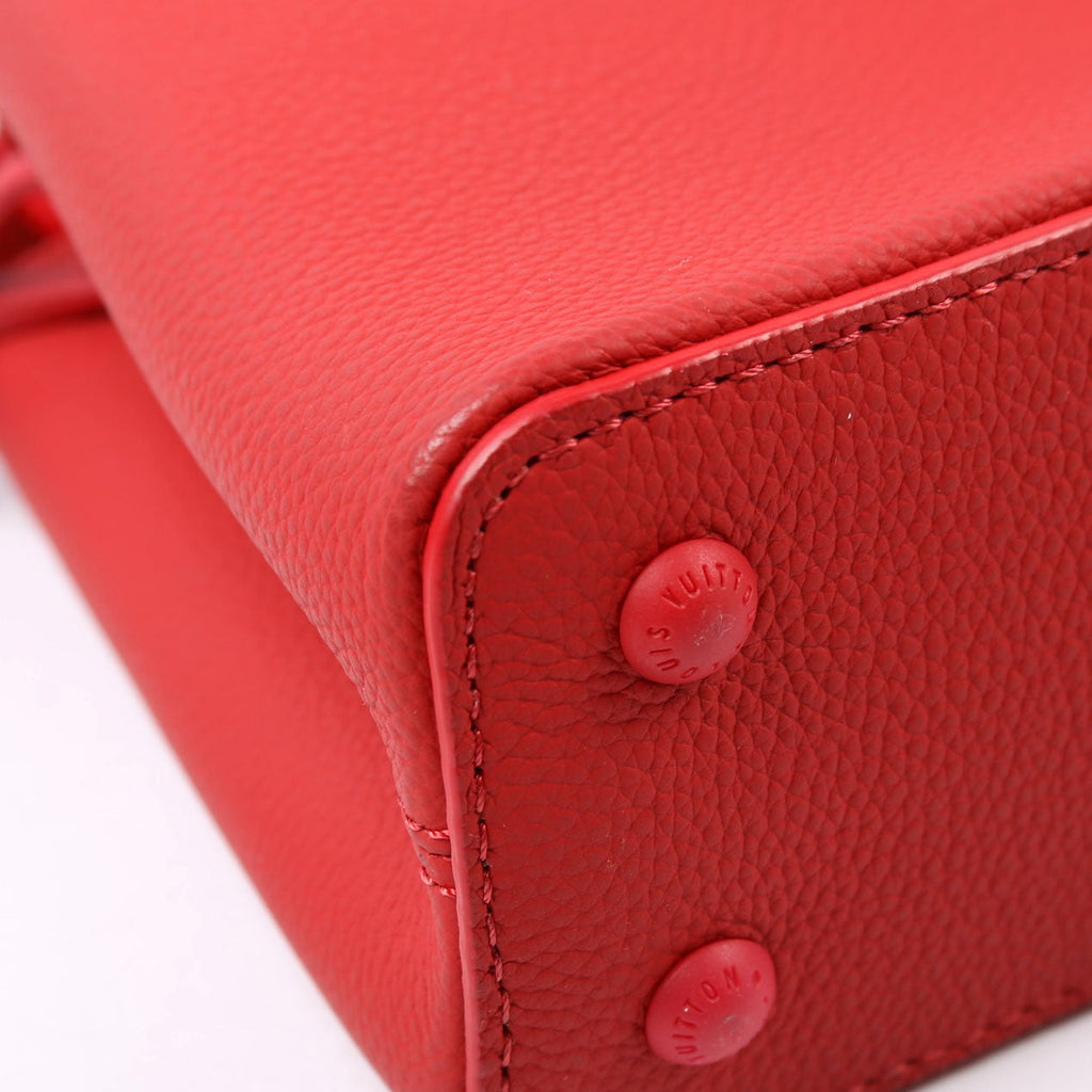Capucines Mini Taurillon Monochrome Red