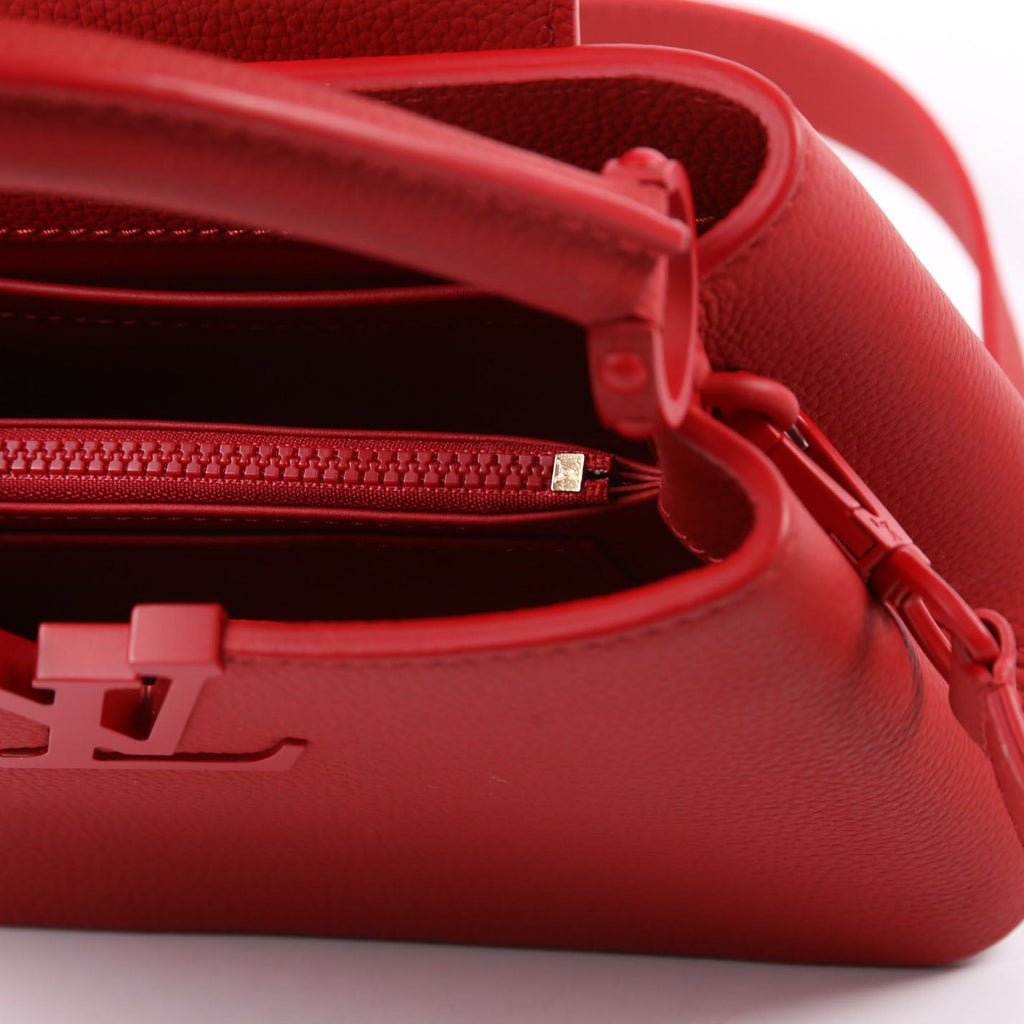 Capucines Mini Taurillon Monochrome Red