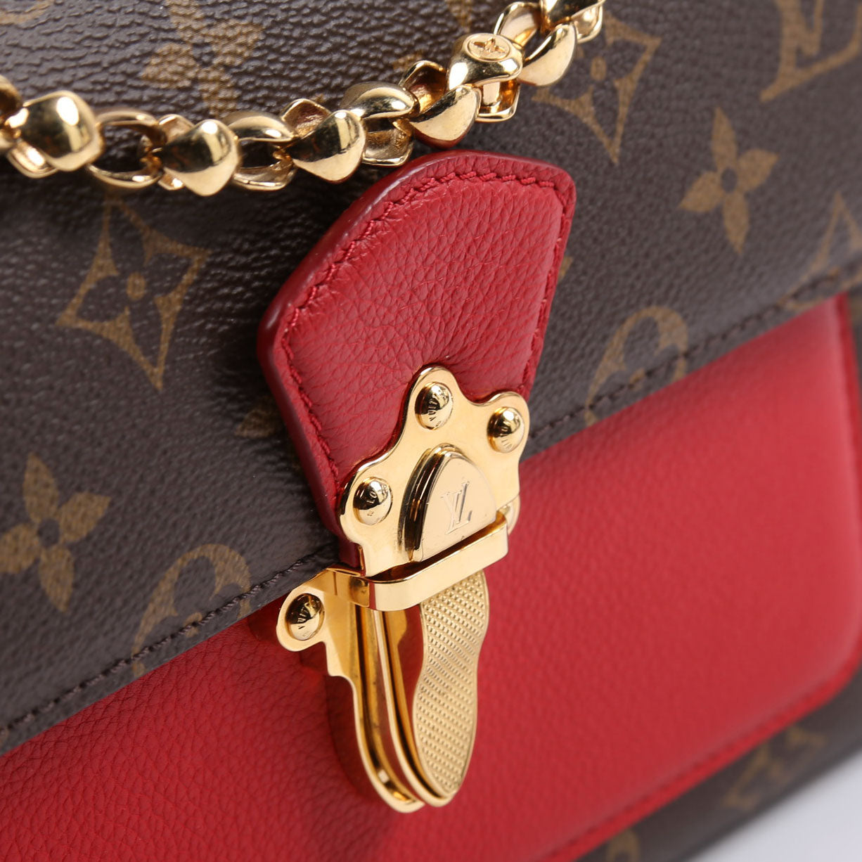 Victoire Monogram Red