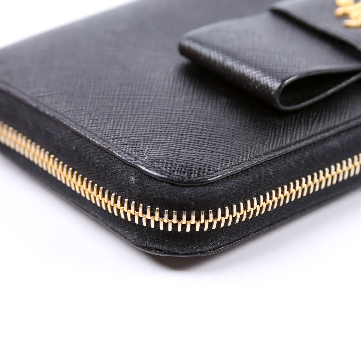 Saffiano Bow Zip Around Wallet 1M0506L Black