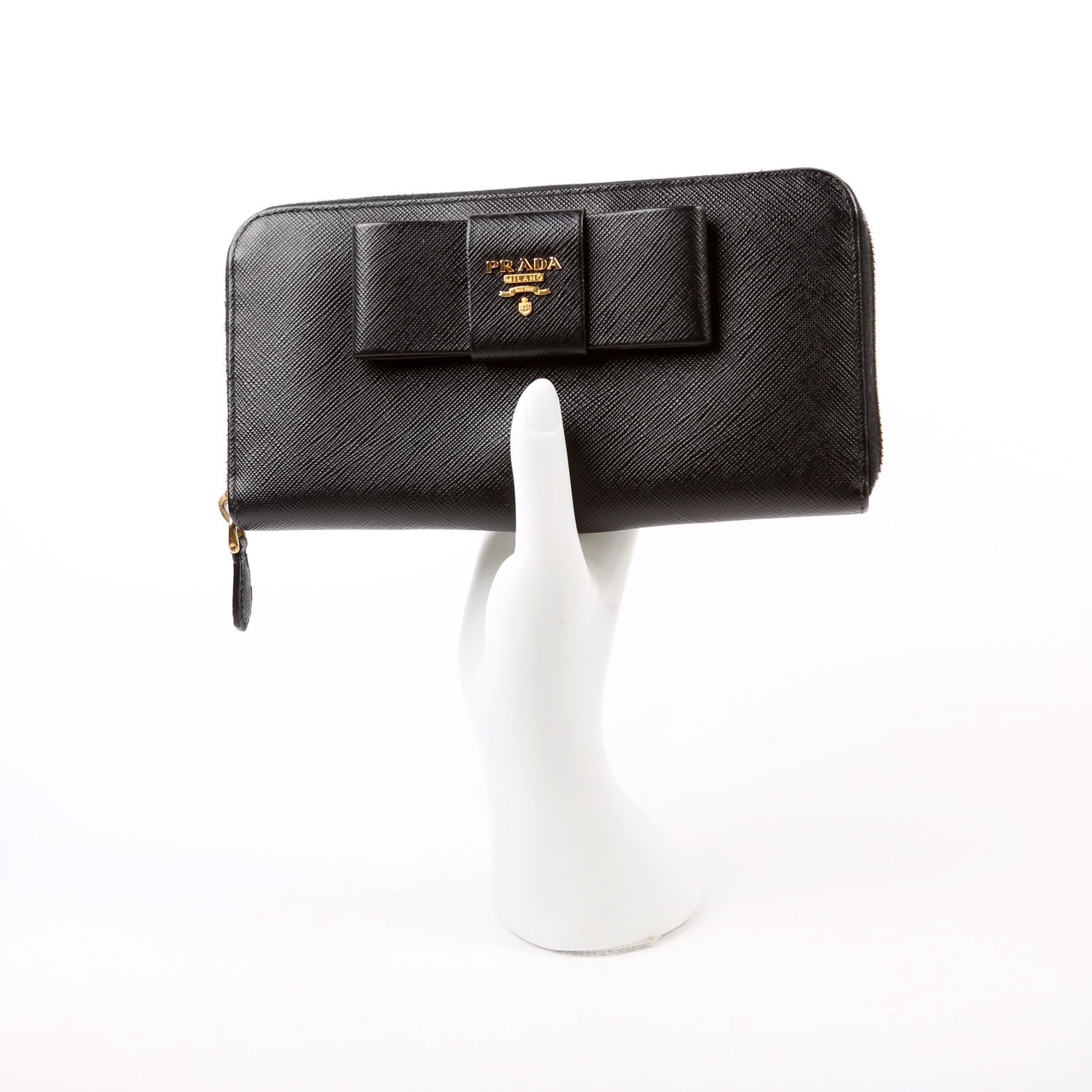 Saffiano Bow Zip Around Wallet 1M0506L Black