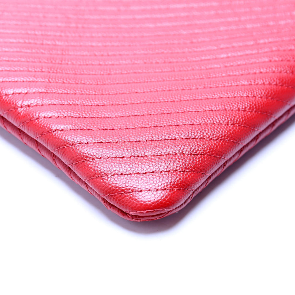 O Case Medium Caviar Chevron Red