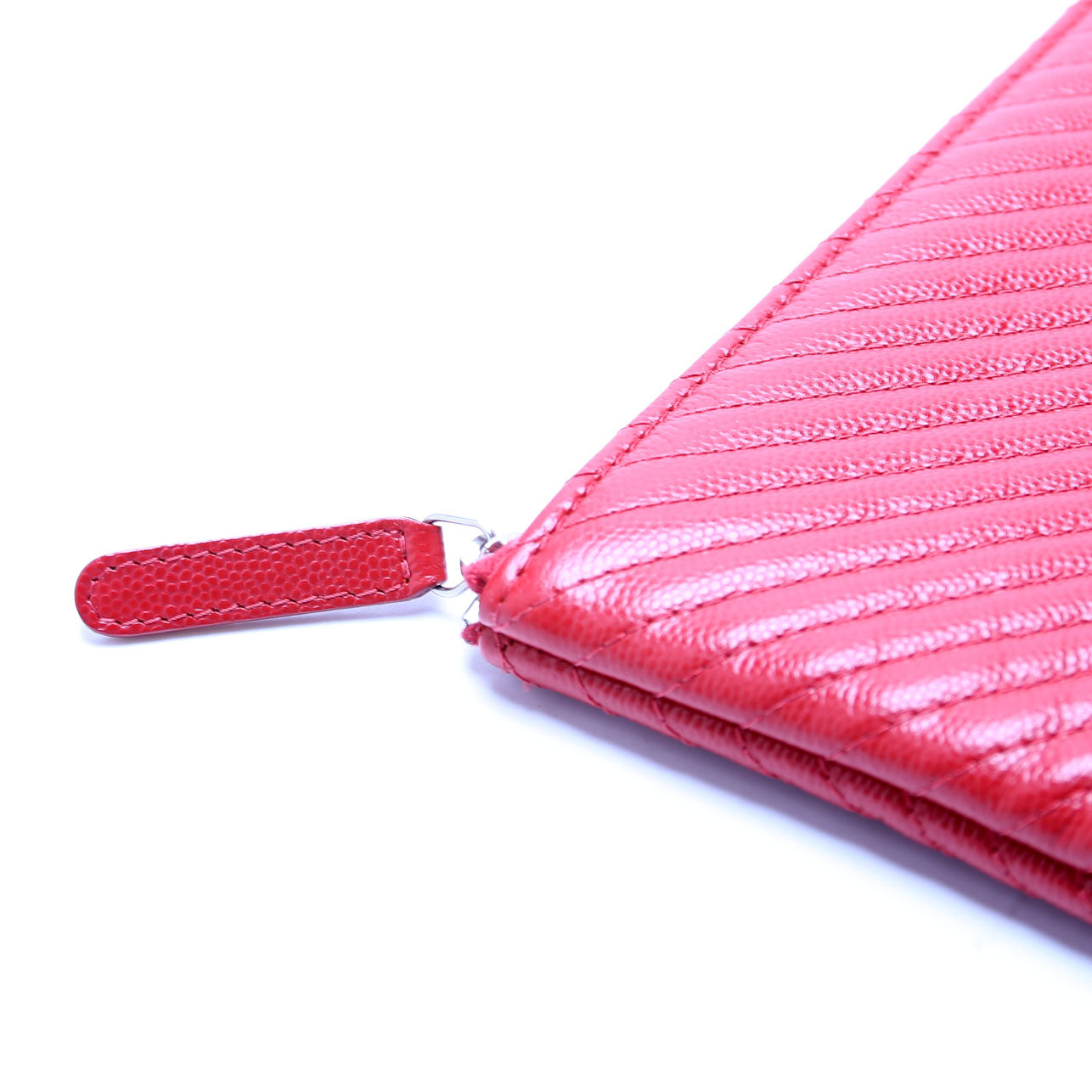 O Case Medium Caviar Chevron Red