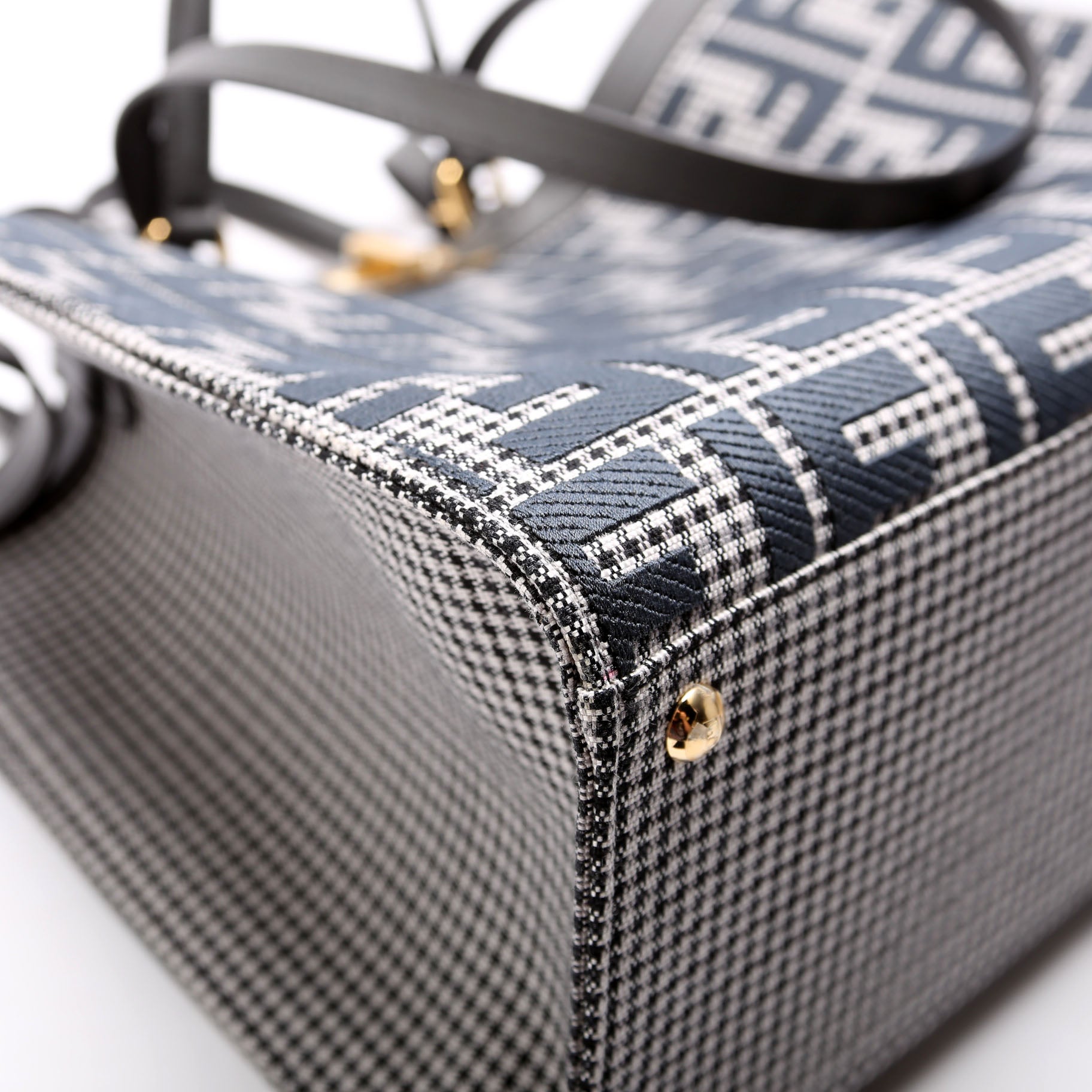 8BH374 Peekaboo FF Wool Houndstooth X-Tote Blue