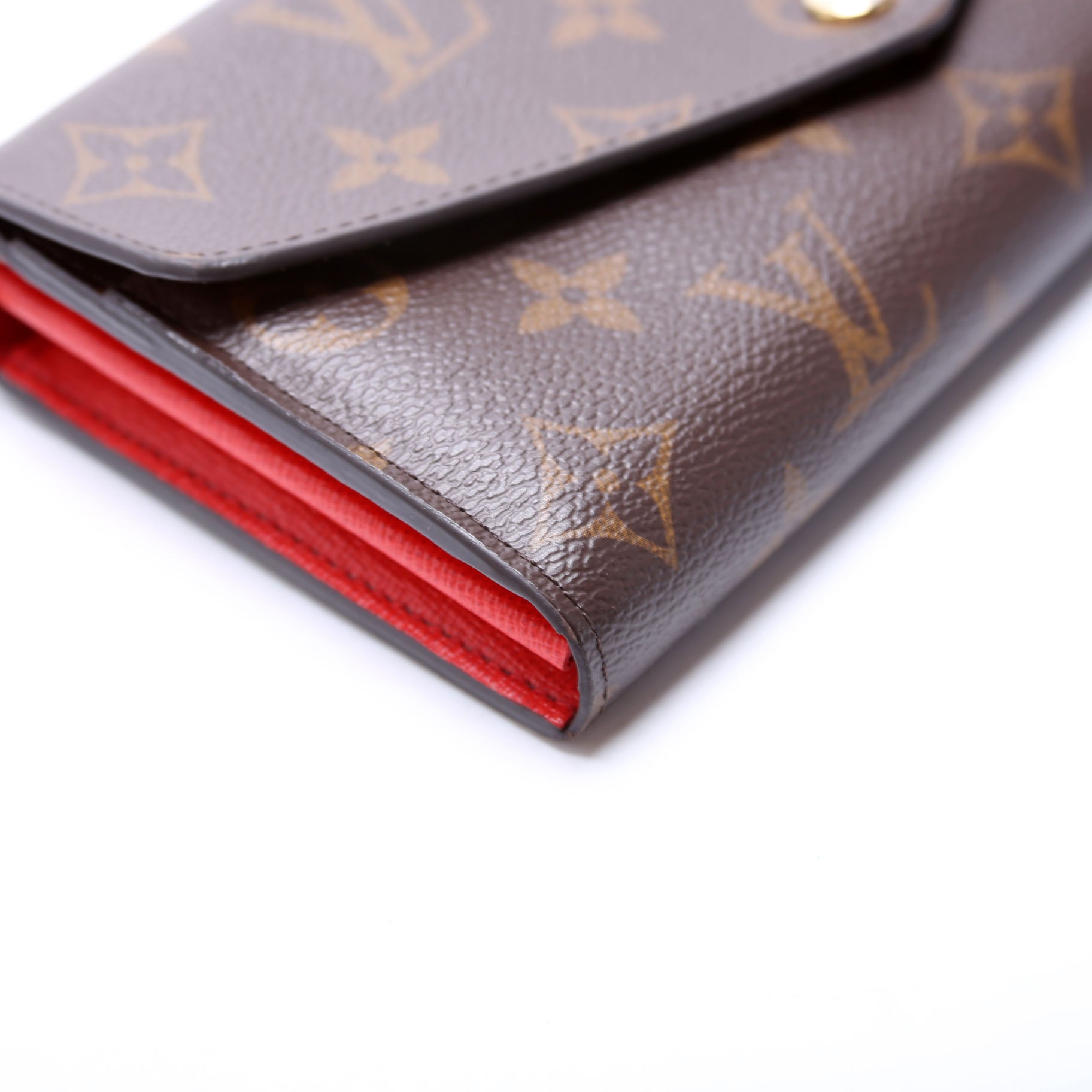 Sarah Wallet Monogram Newer
