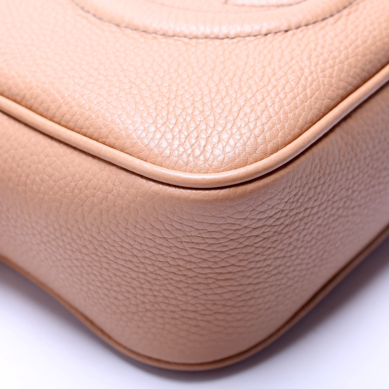 308364 Soho Disco Crossbody Tan
