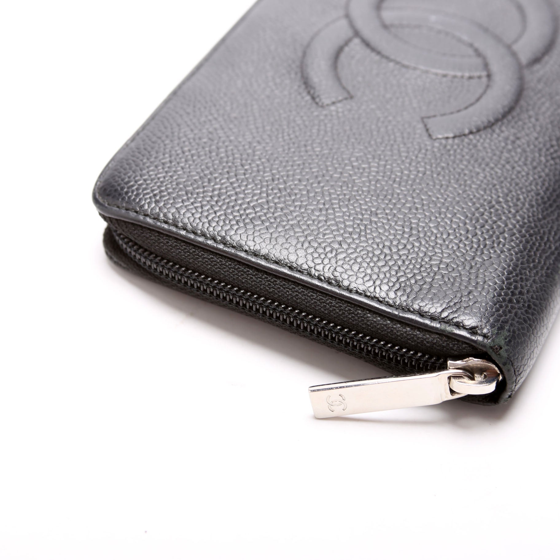Timeless CC Zip Around Organizer Wallet 17M Black