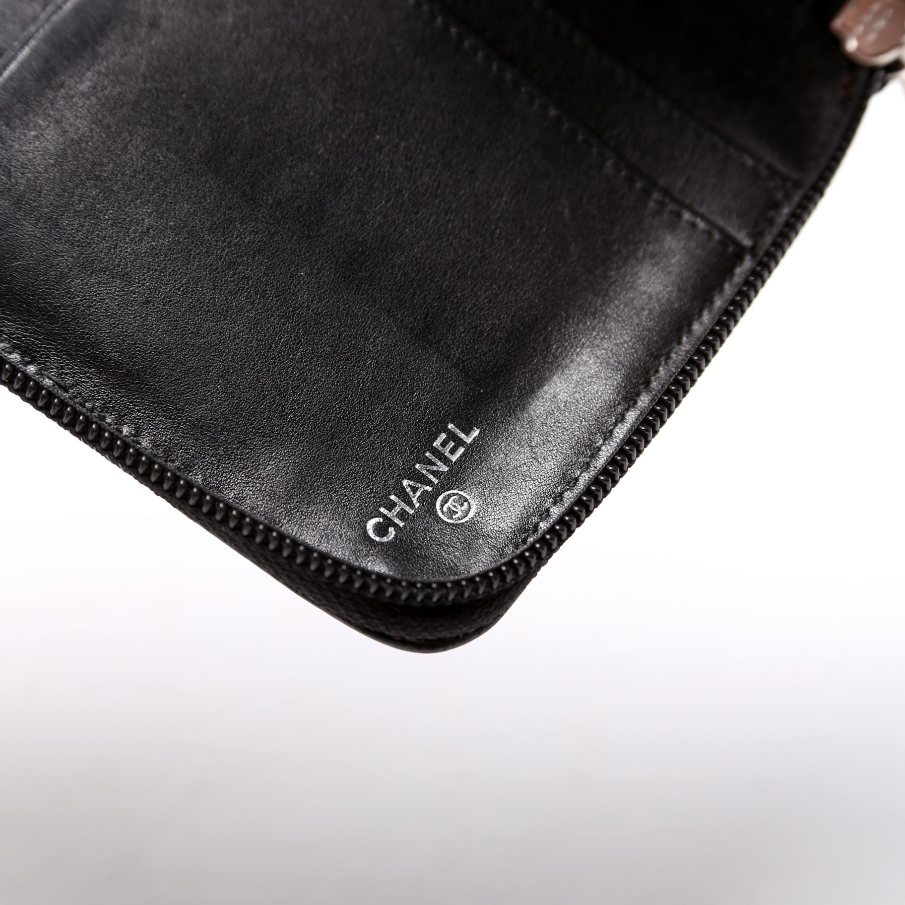 Timeless CC Zip Around Organizer Wallet 17M Black