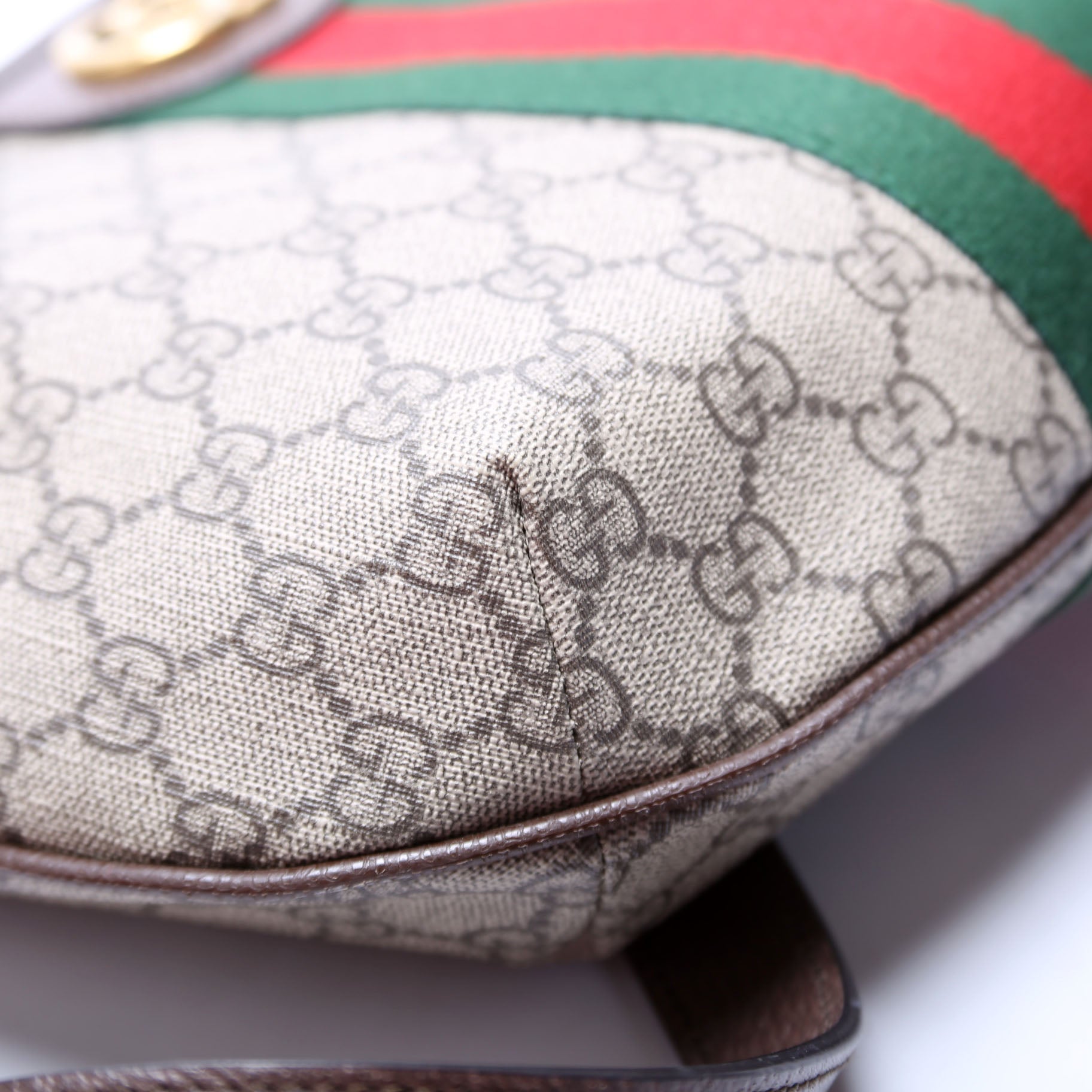 Ophidia GG Supreme Small Shoulder Bag 598125