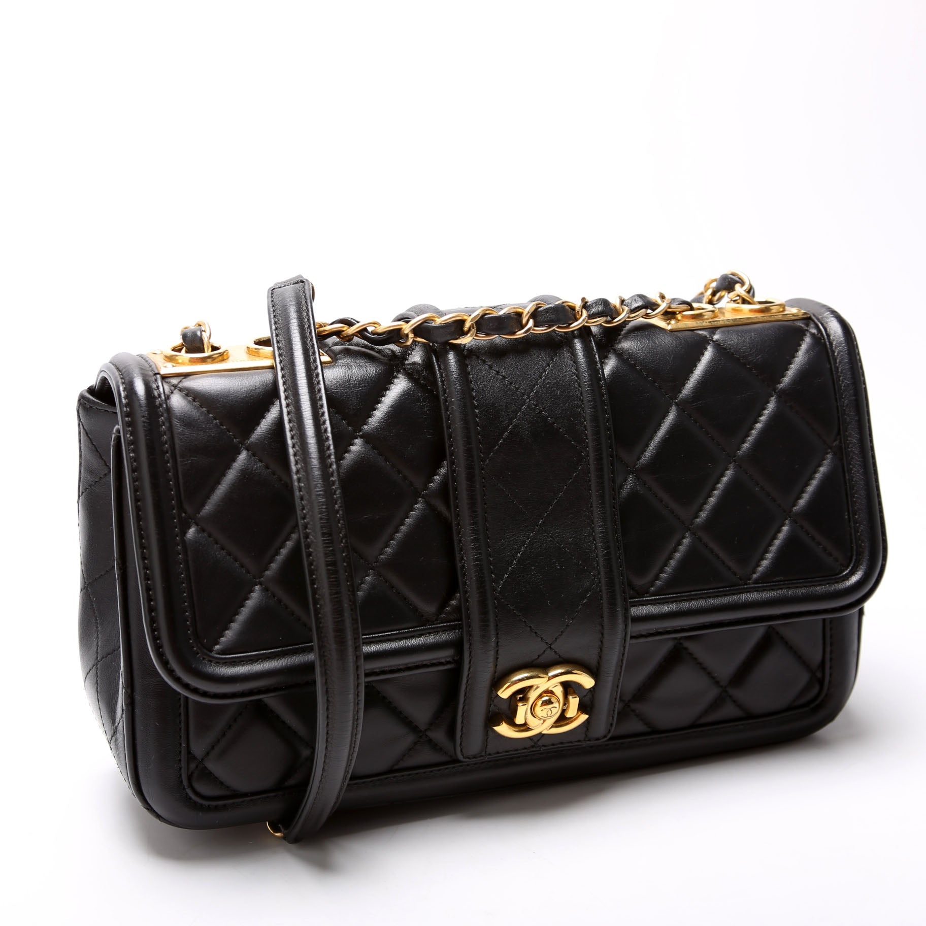 Elegant CC Medium Flap Lambskin 21M