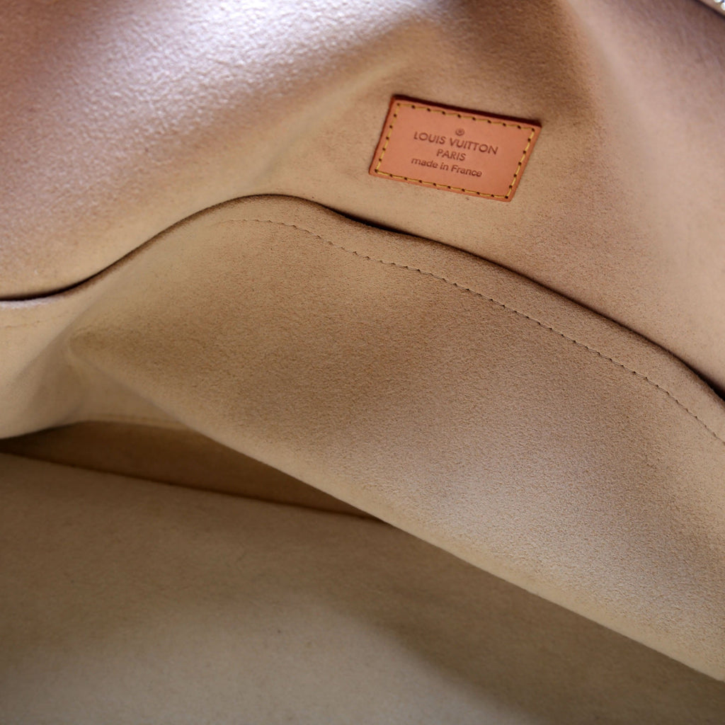 Manhattan GM Monogram