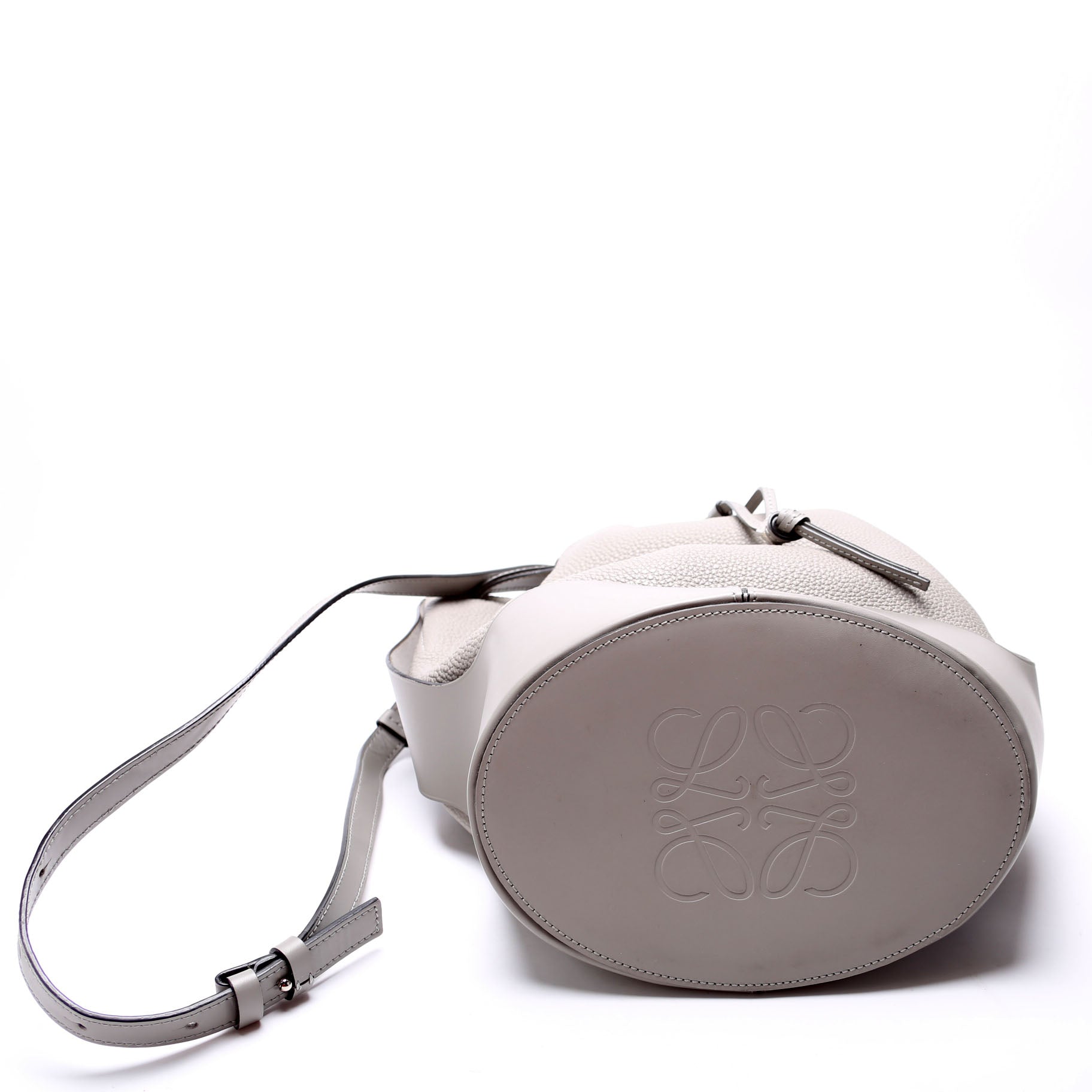 Balloon Bucket Bag Small Grain Leather Grey