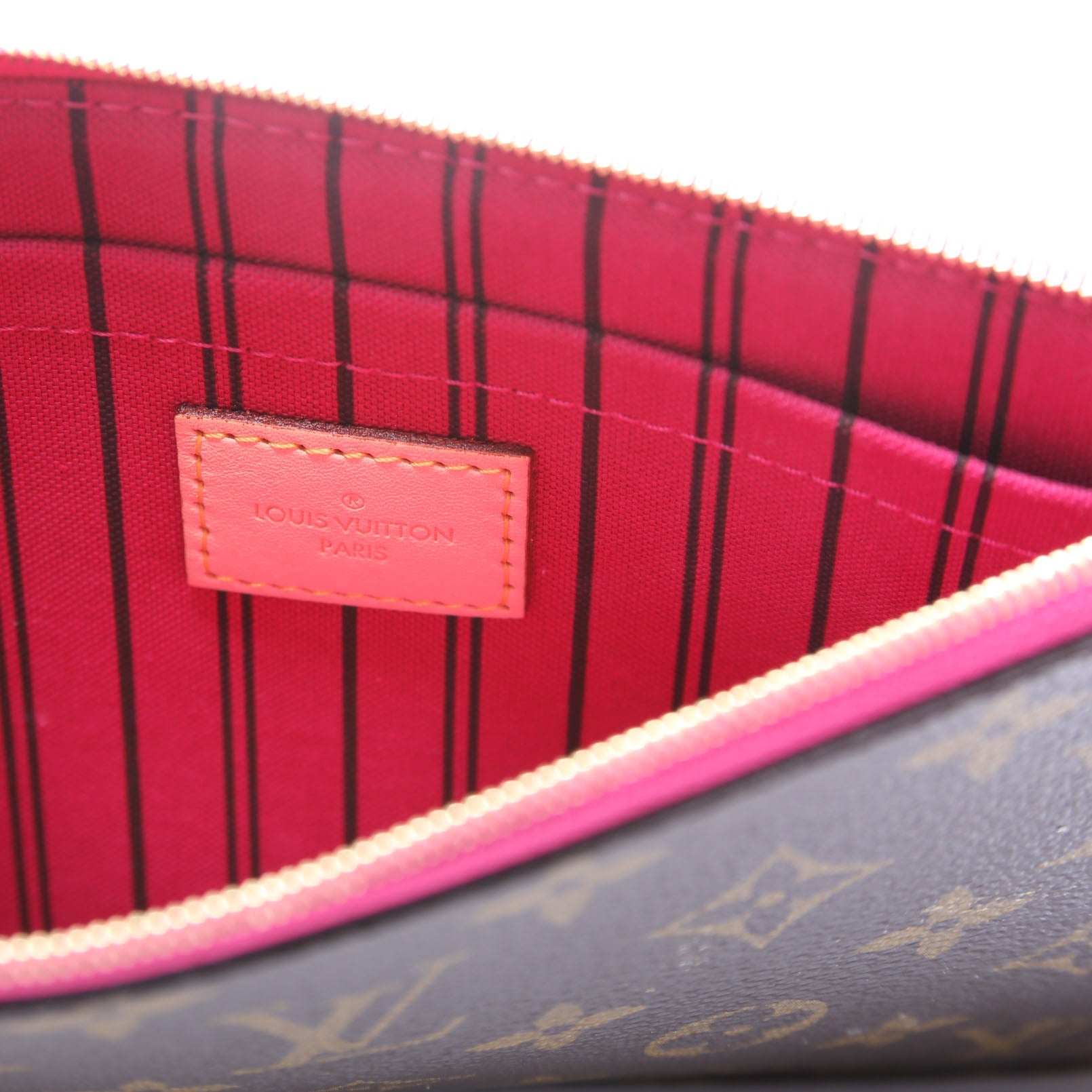 Pochette Only Monogram Neverfull Berry