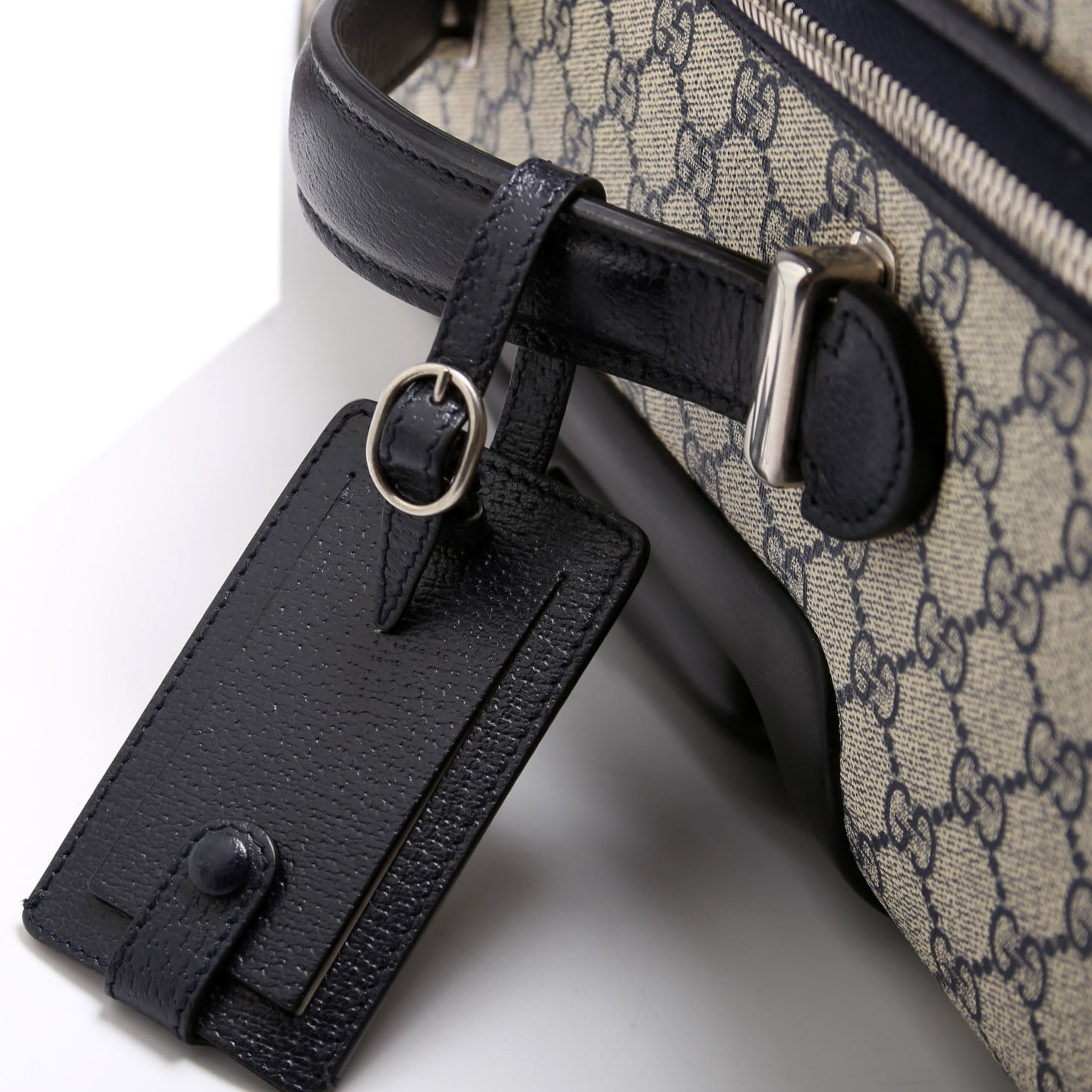 Gucci 693574 GG Supreme Large Savoy Trolley