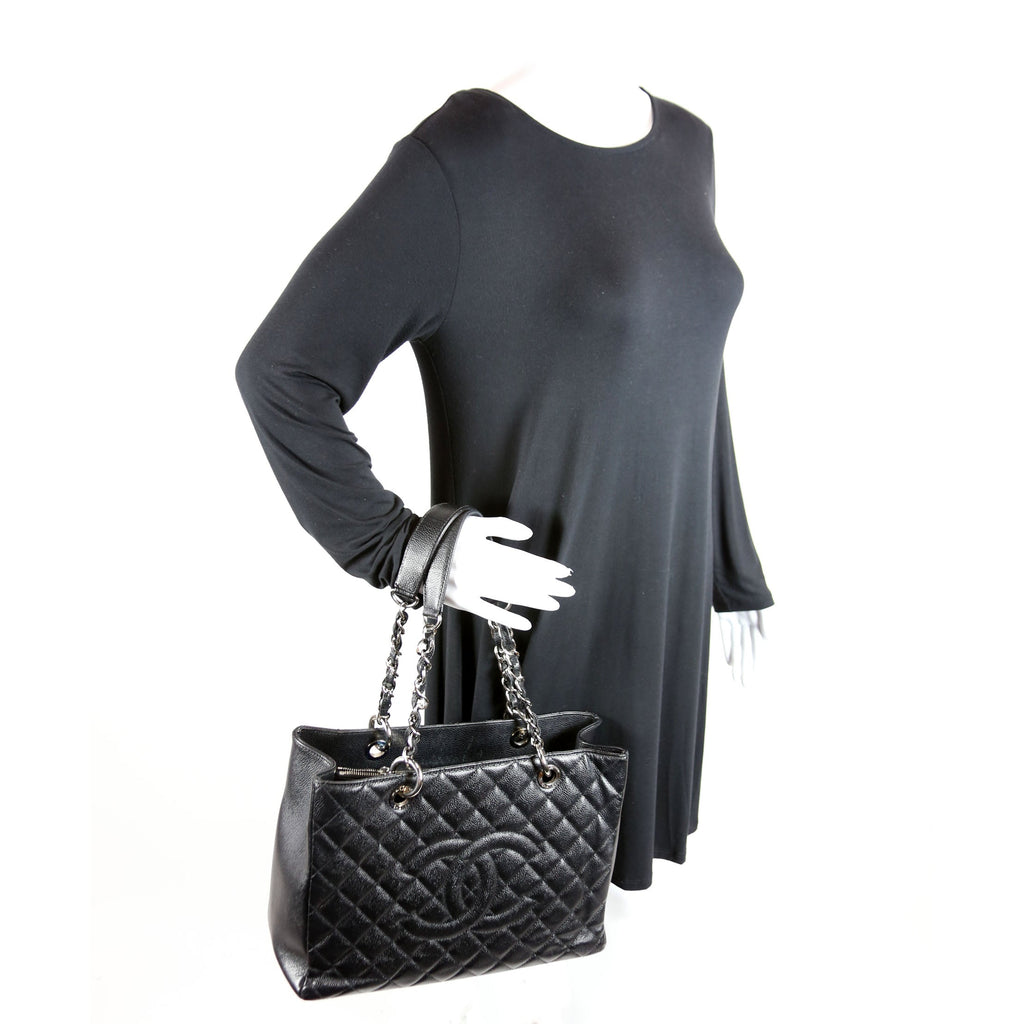 Grand Shopping Tote Caviar Black