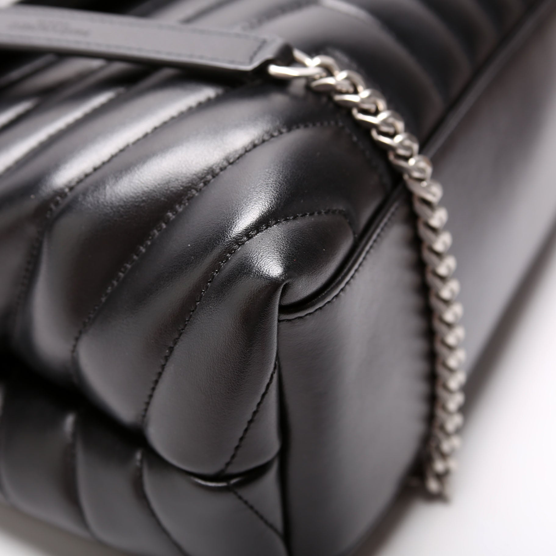 SAINT LAURENT LouLou Medium Quilted 574946 Black